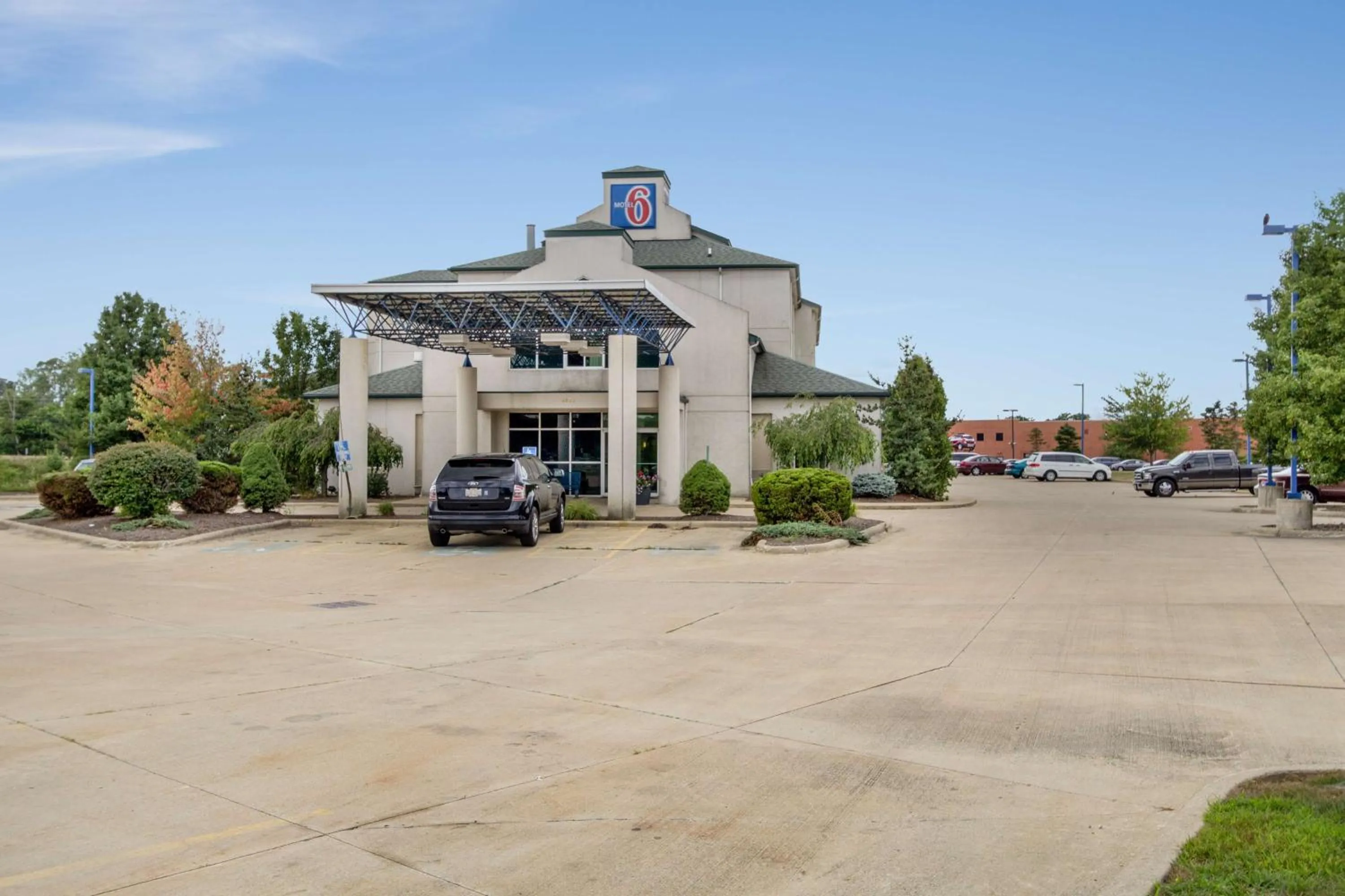 Property building in Motel 6-Medina, OH - Cleveland