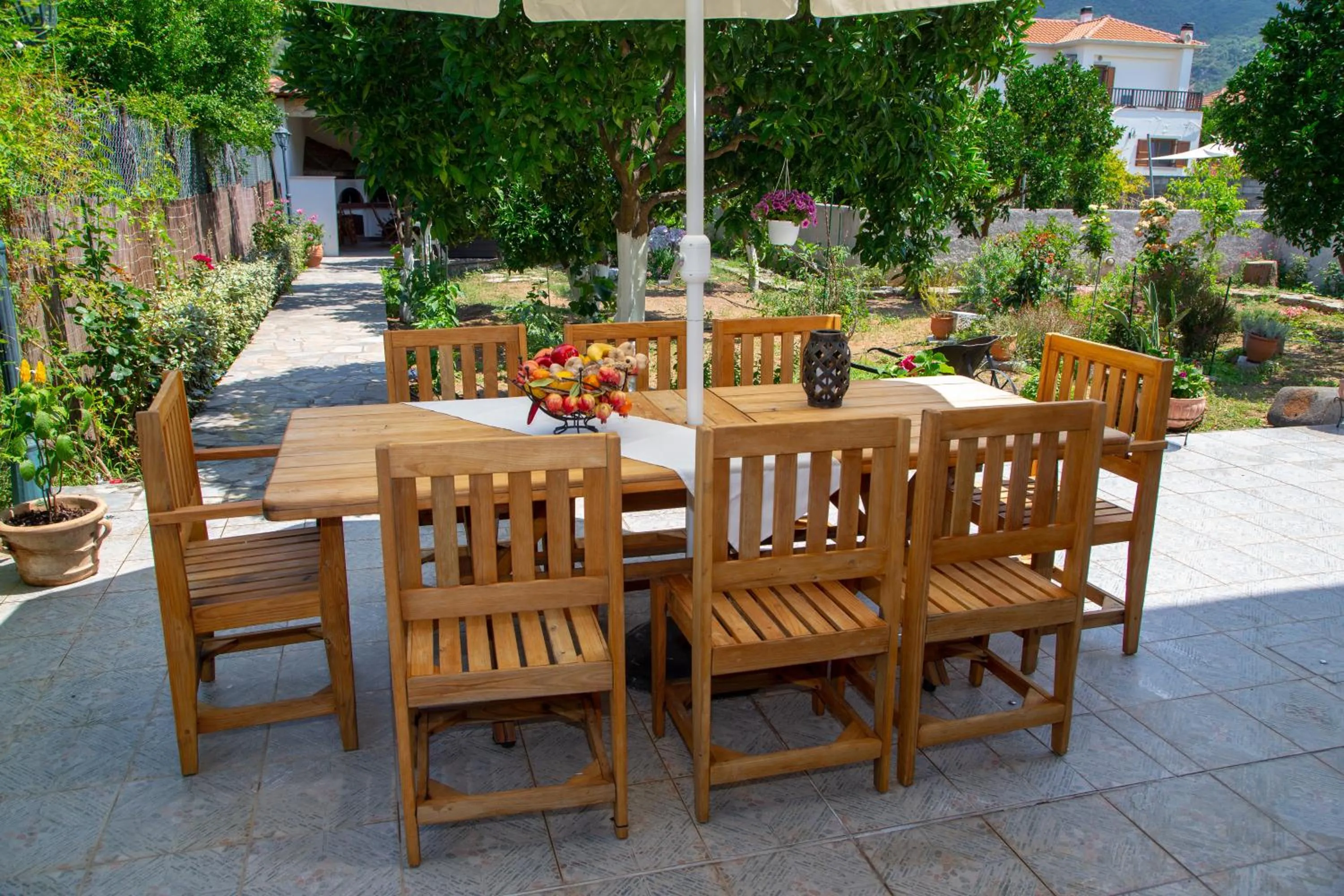 Eleni Zirganou Studios & Apartments