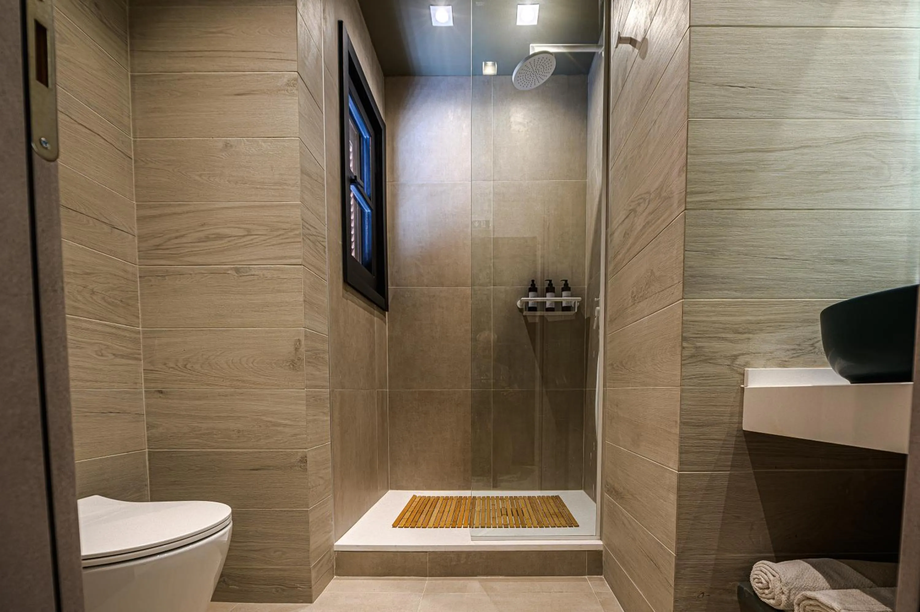 Eleni Zirganou Studios & Apartments