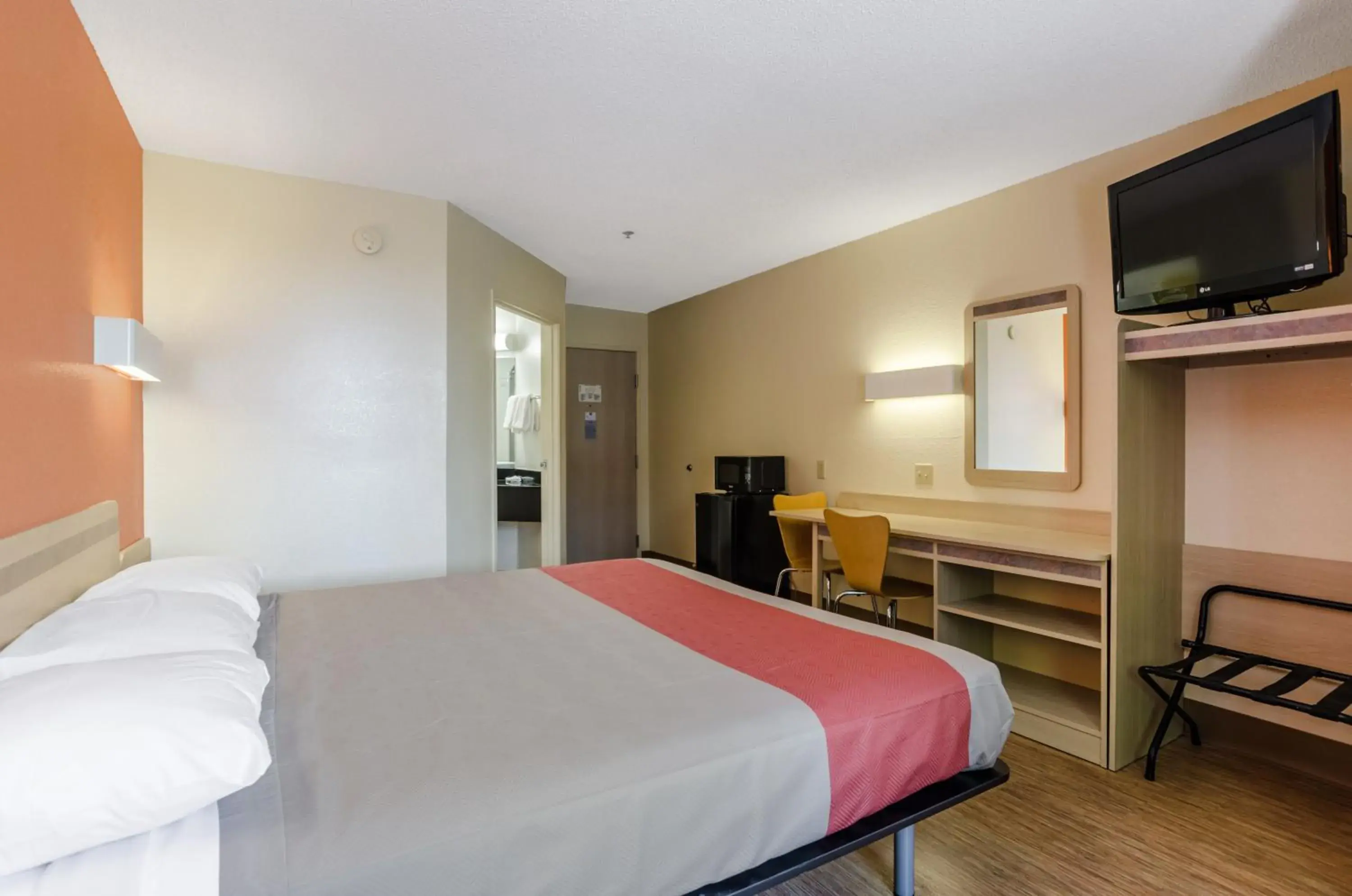 Bedroom, Bed in Motel 6-Bristol, VA Bedroom, Bed in Motel 6-Bristol, VA