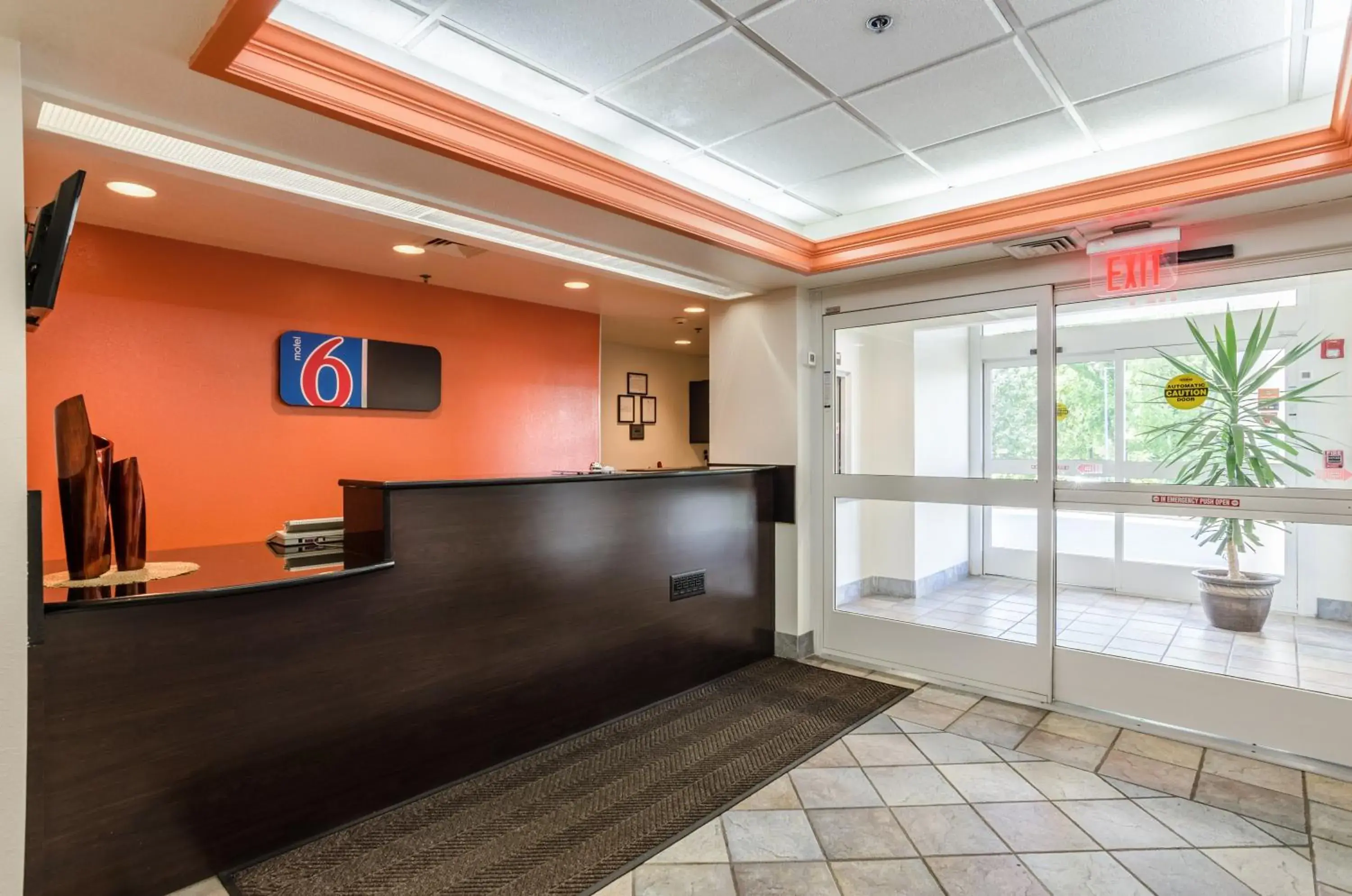 Lobby or reception in Motel 6-Bristol, VA Lobby or reception in Motel 6-Bristol, VA