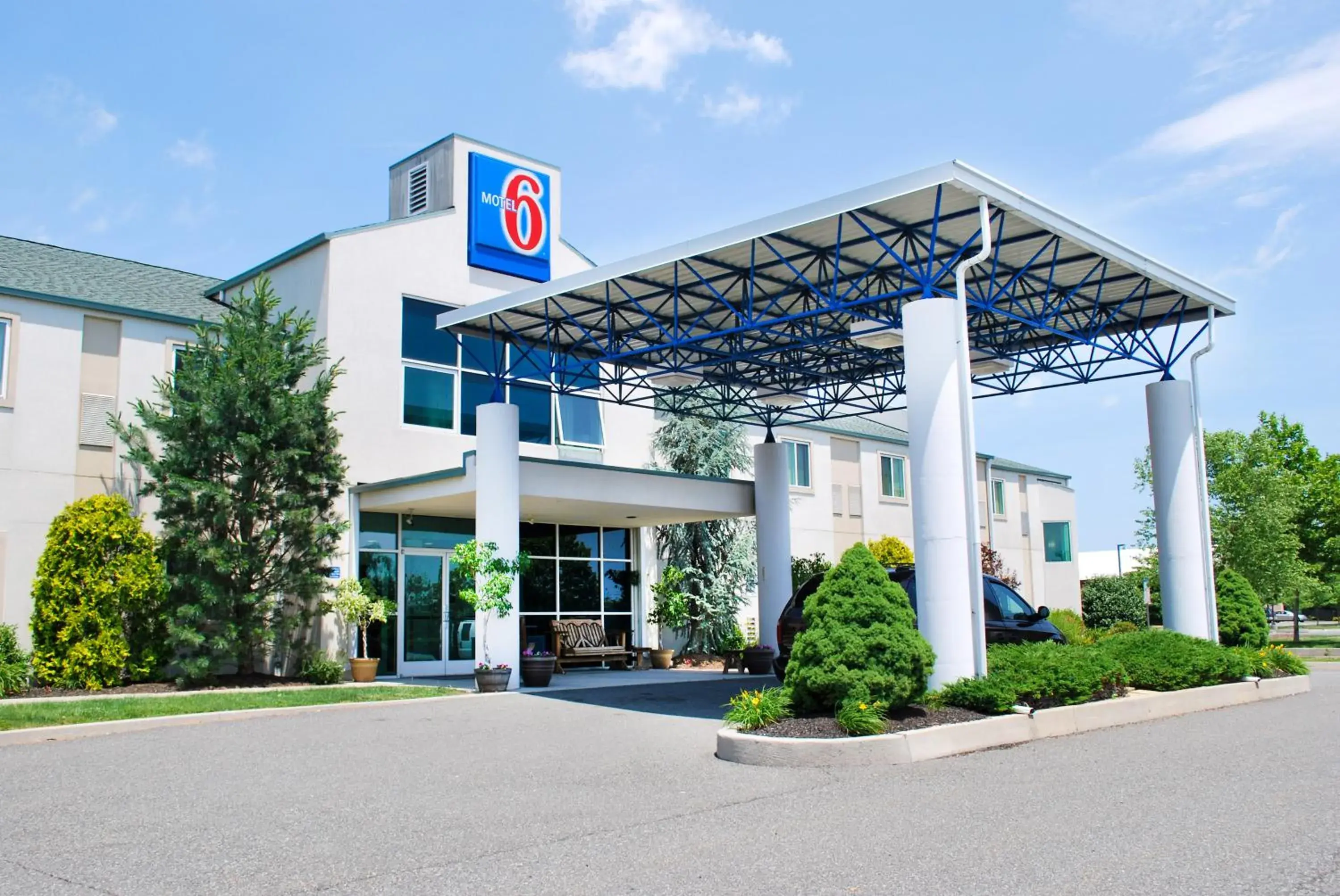 Facade/entrance, Property Building in Motel 6-Pottstown, PA