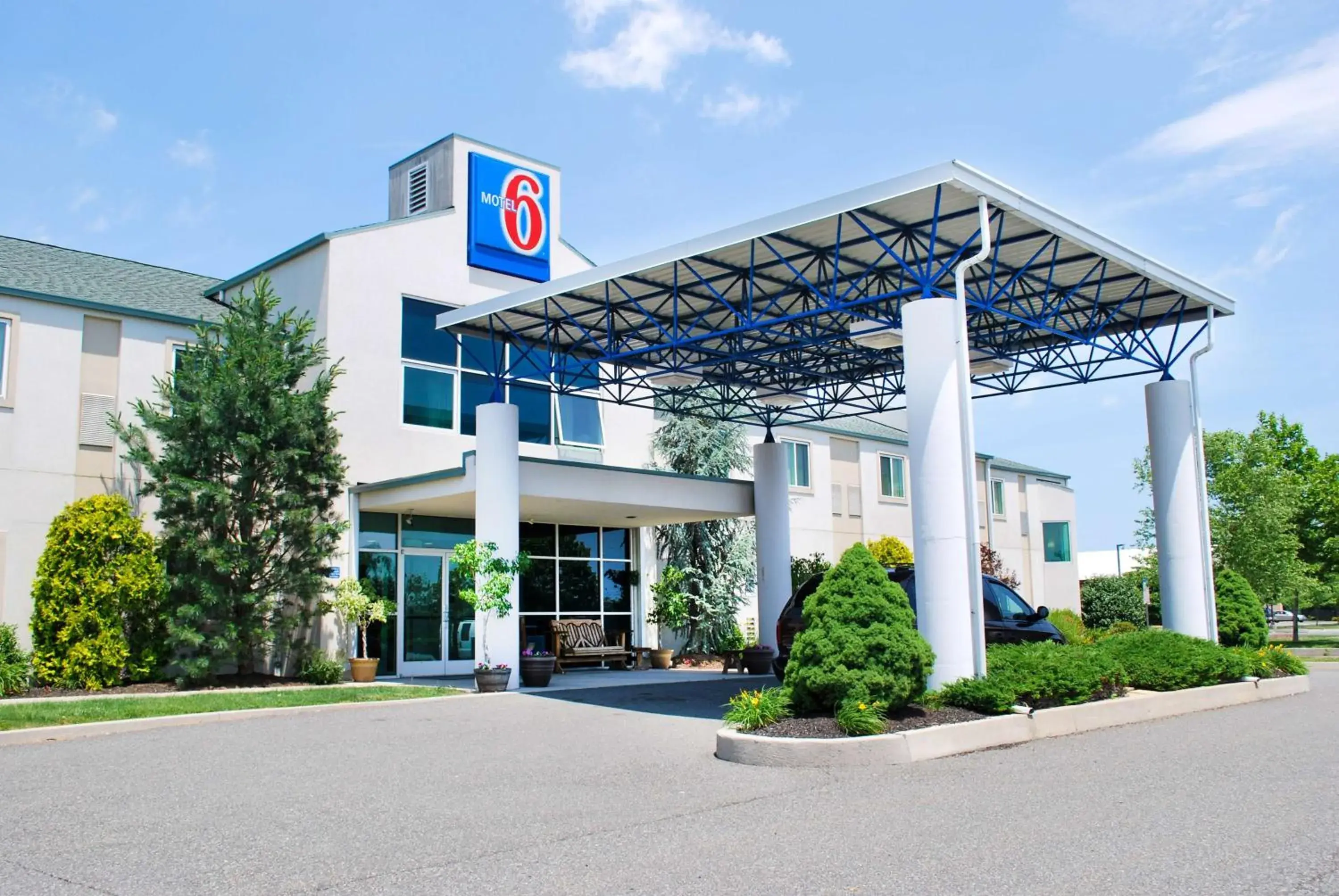 Property Building in Motel 6-Pottstown, PA