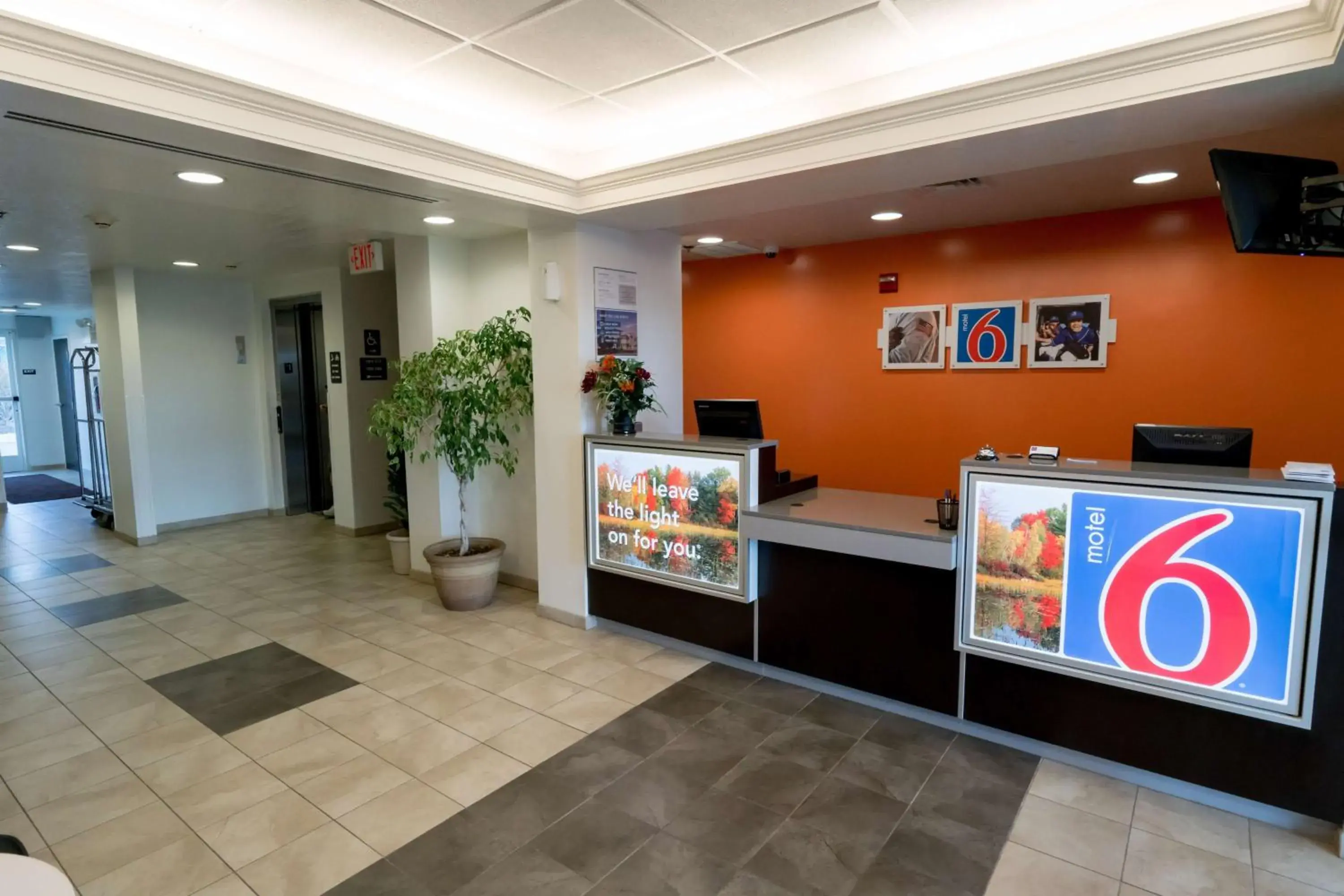 Lobby or reception, Lobby/Reception in Motel 6-Pottstown, PA