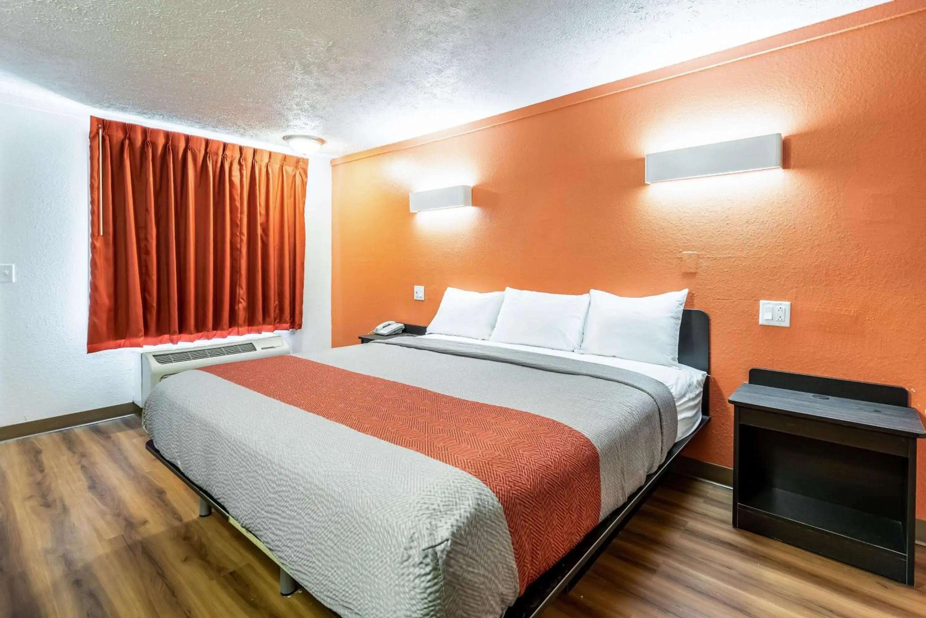 Lobby or reception, Bed in Motel 6-Mansfield, OH Lobby or reception, Bed in Motel 6-Mansfield, OH