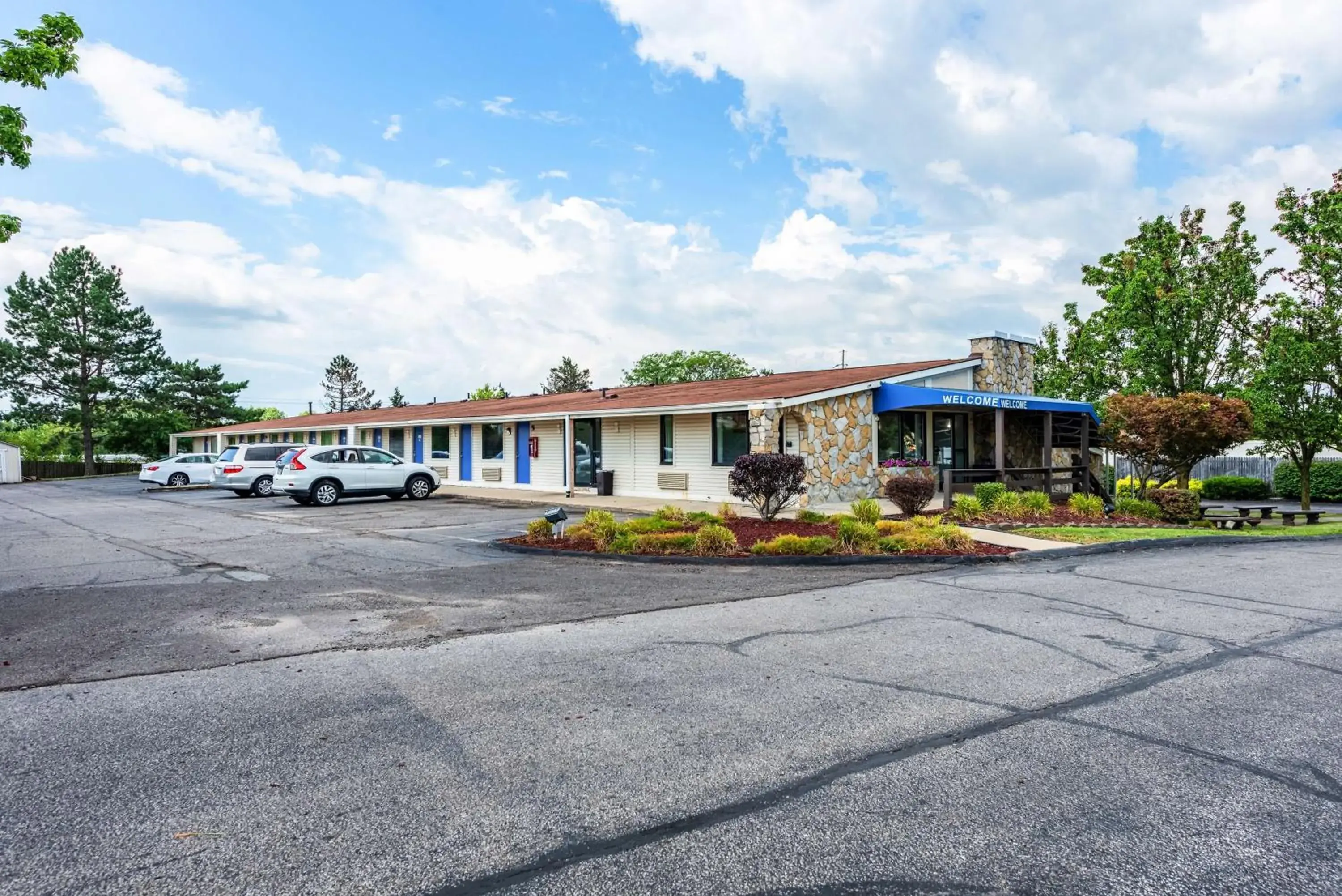 Lobby or reception in Motel 6-Mansfield, OH Lobby or reception in Motel 6-Mansfield, OH