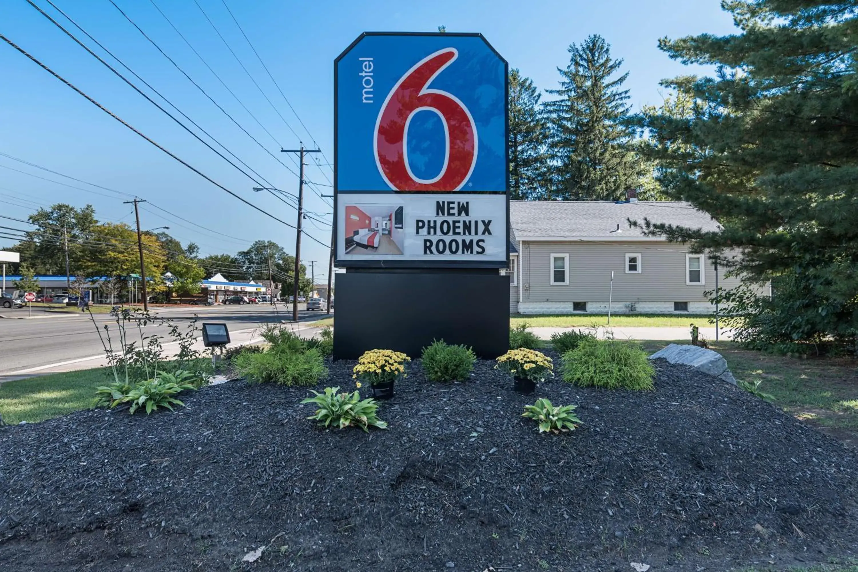 Property building in MOTEL 6 - Albany, NY - Airport Property building in MOTEL 6 - Albany, NY - Airport
