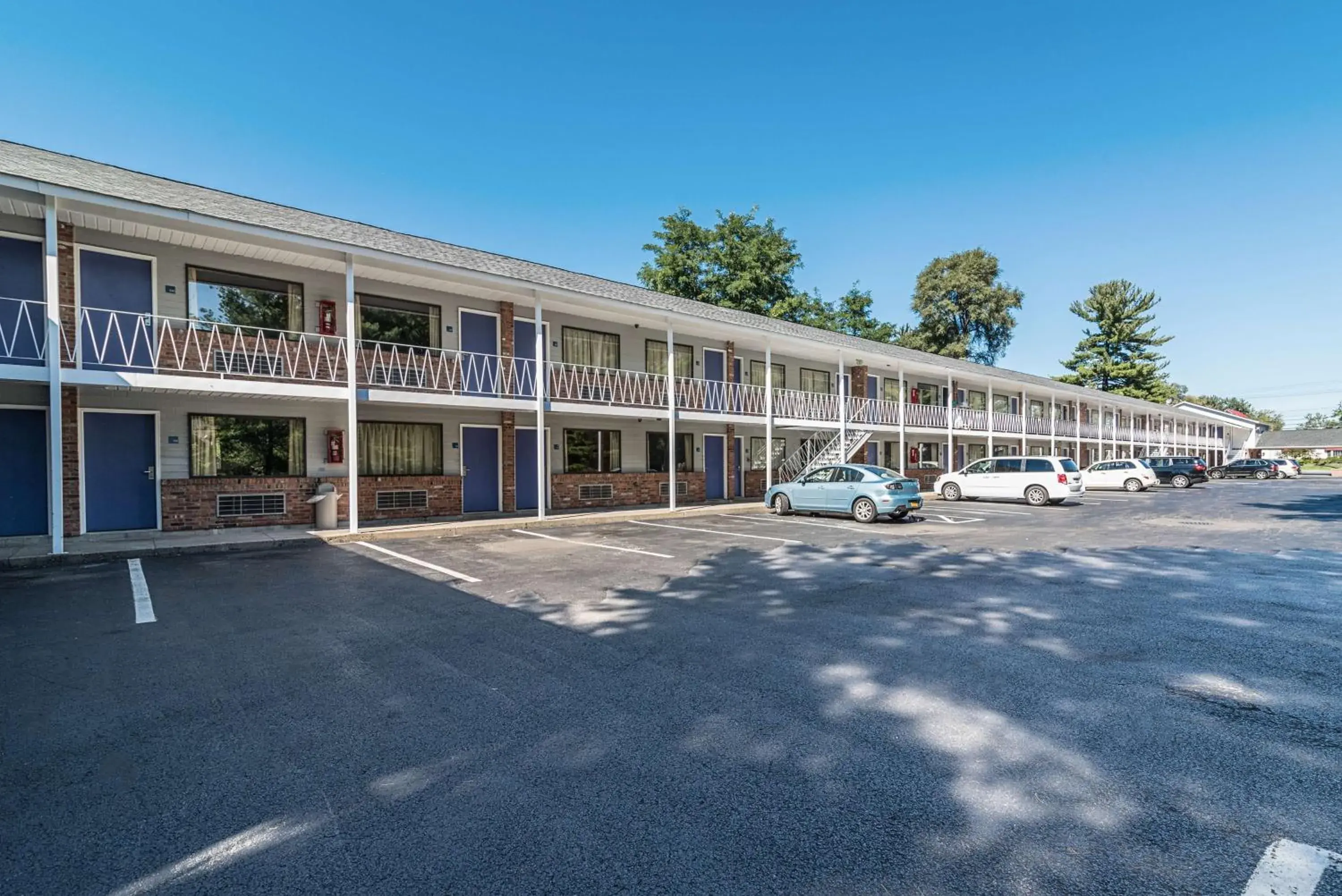 Property building in MOTEL 6 - Albany, NY - Airport Property building in MOTEL 6 - Albany, NY - Airport