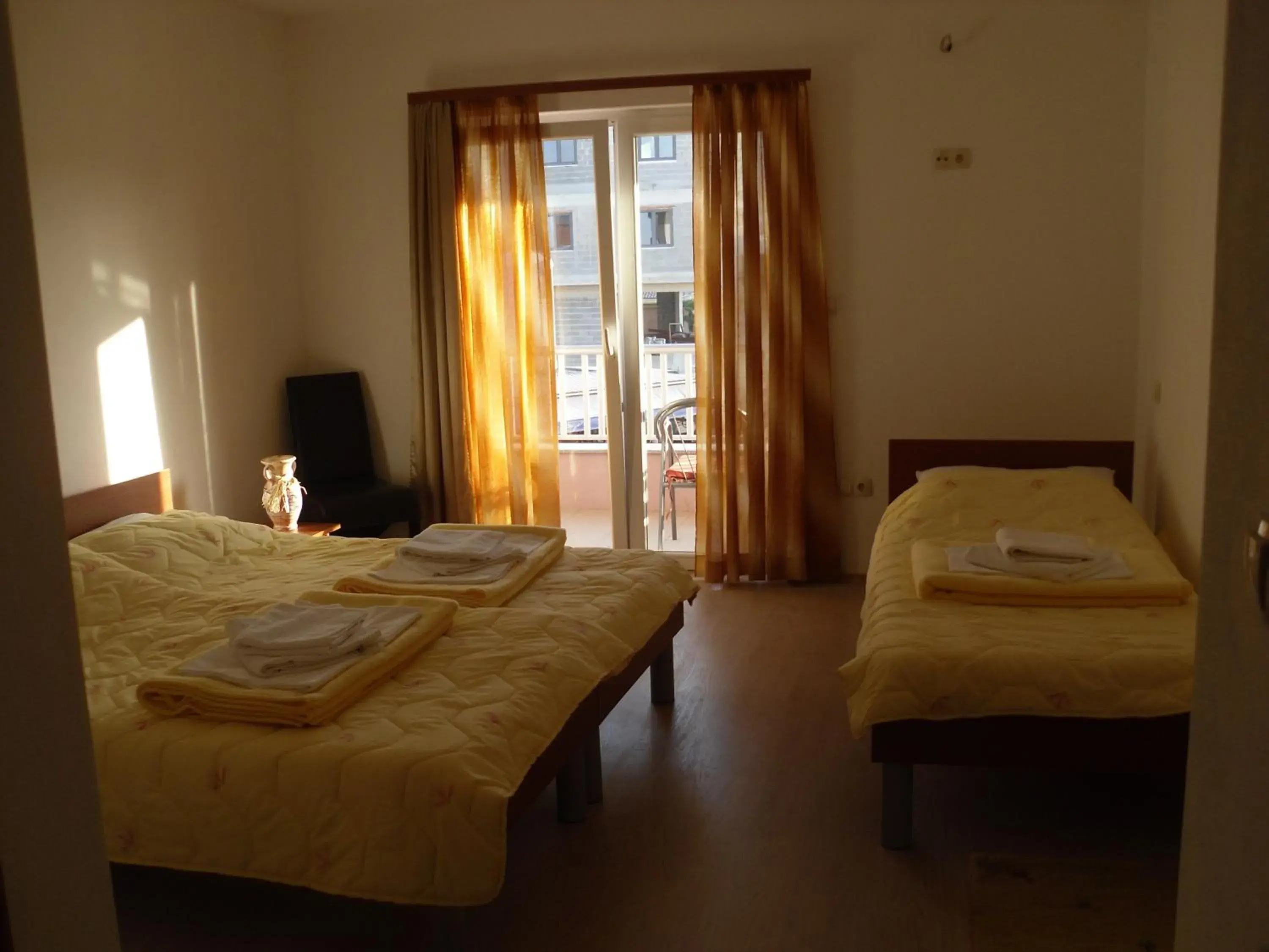 Triple Room with Balcony in Pansion Alfa Triple Room with Balcony in Pansion Alfa