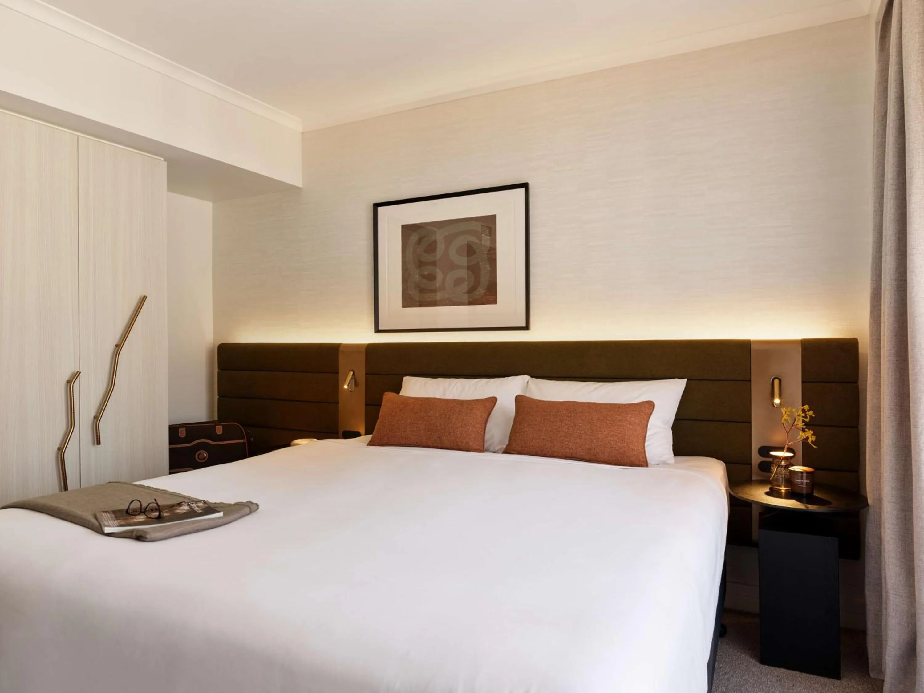 Bedroom, Bed in Adina Apartment Hotel Sydney Town Hall