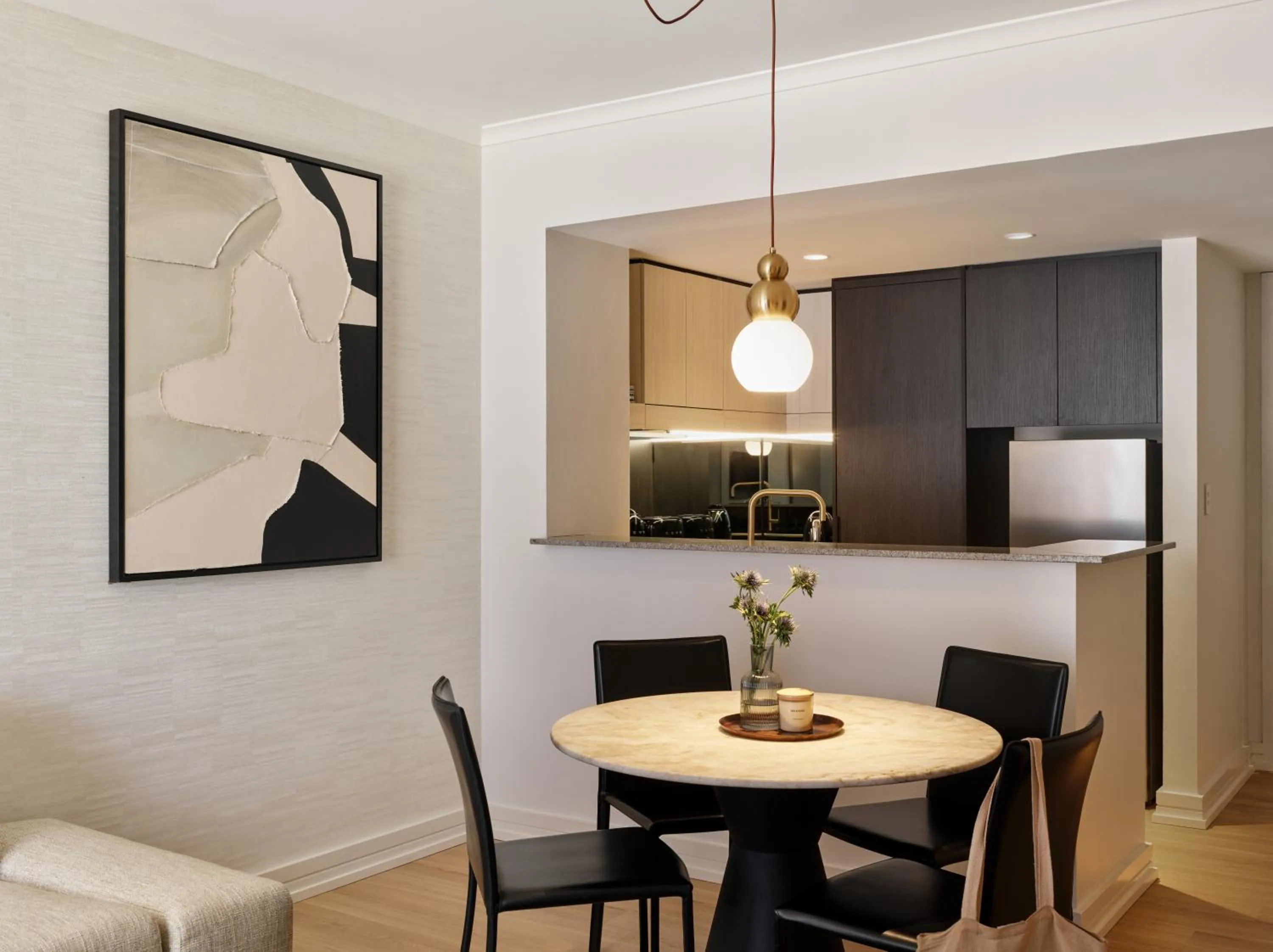 Dining area in Adina Apartment Hotel Sydney Town Hall