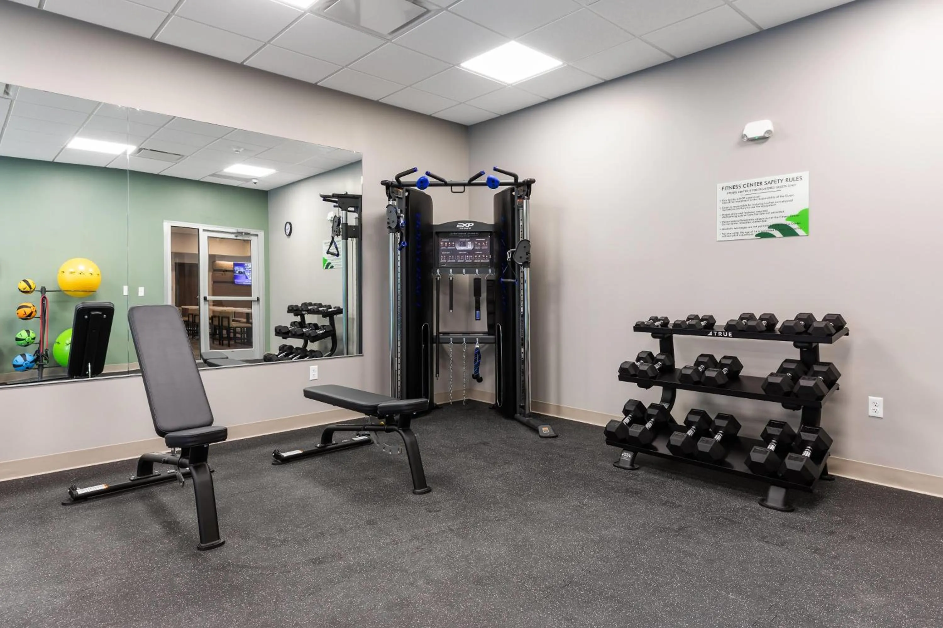 Fitness centre/facilities in Wingate by Wyndham Geneva at SPIRE Academy