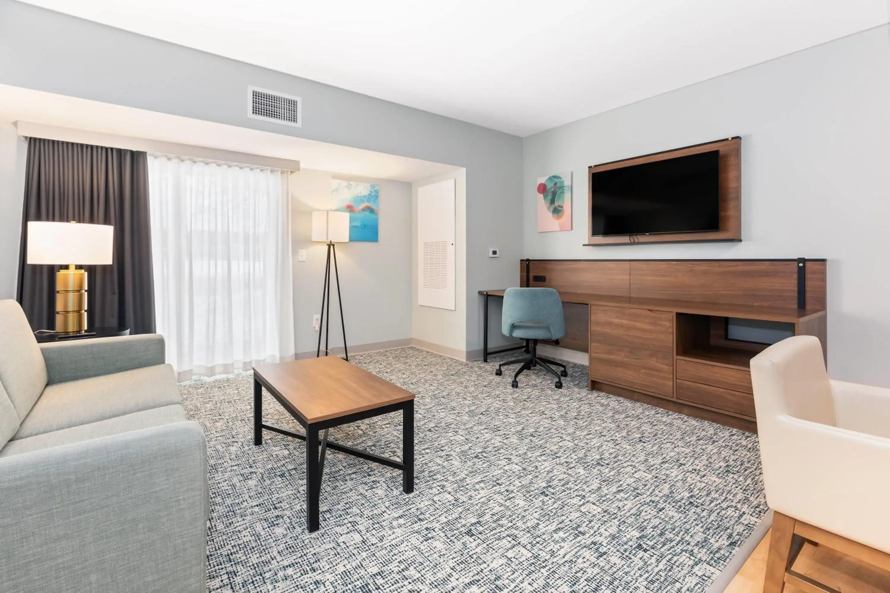 One-Bedroom Queen Suite - Non-Smoking in Wingate by Wyndham Geneva at SPIRE Academy One-Bedroom Queen Suite - Non-Smoking in Wingate by Wyndham Geneva at SPIRE Academy