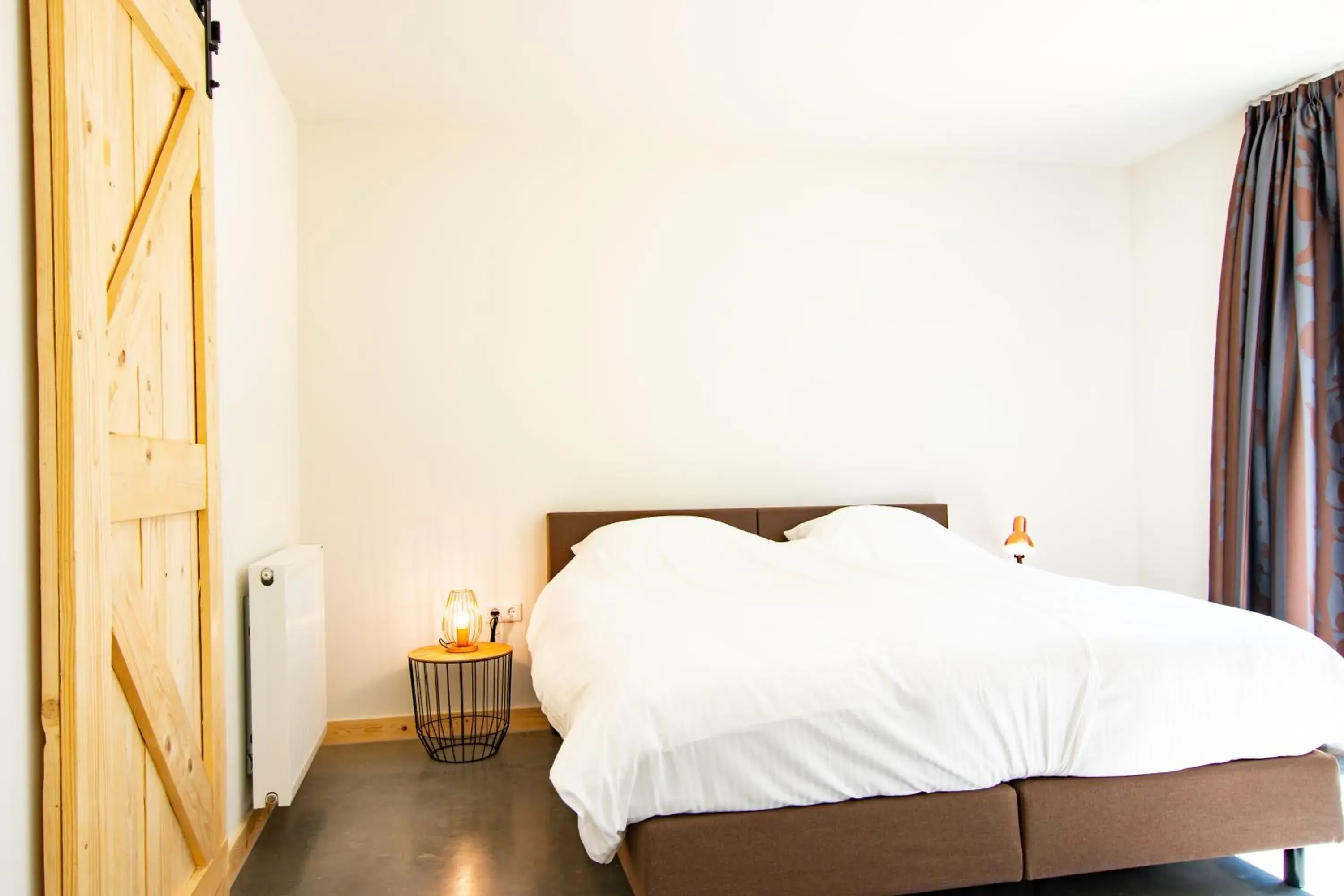 Small Double Room in Brasserie/B&B De Pletsmolen Small Double Room in Brasserie/B&B De Pletsmolen