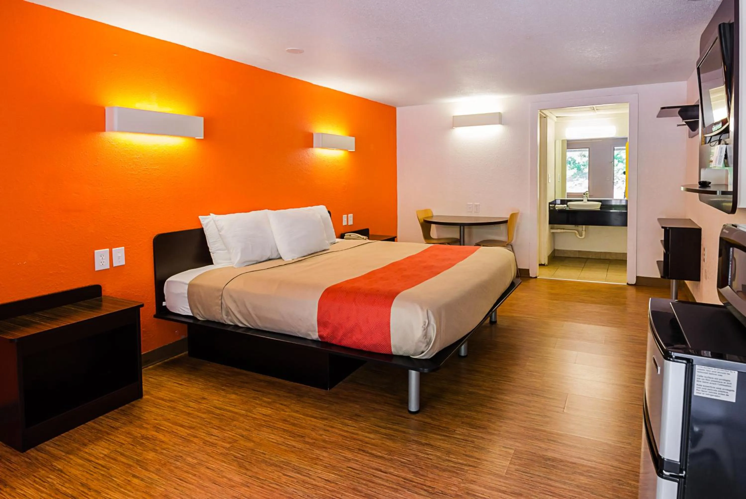 Bedroom in Rodeway Inn