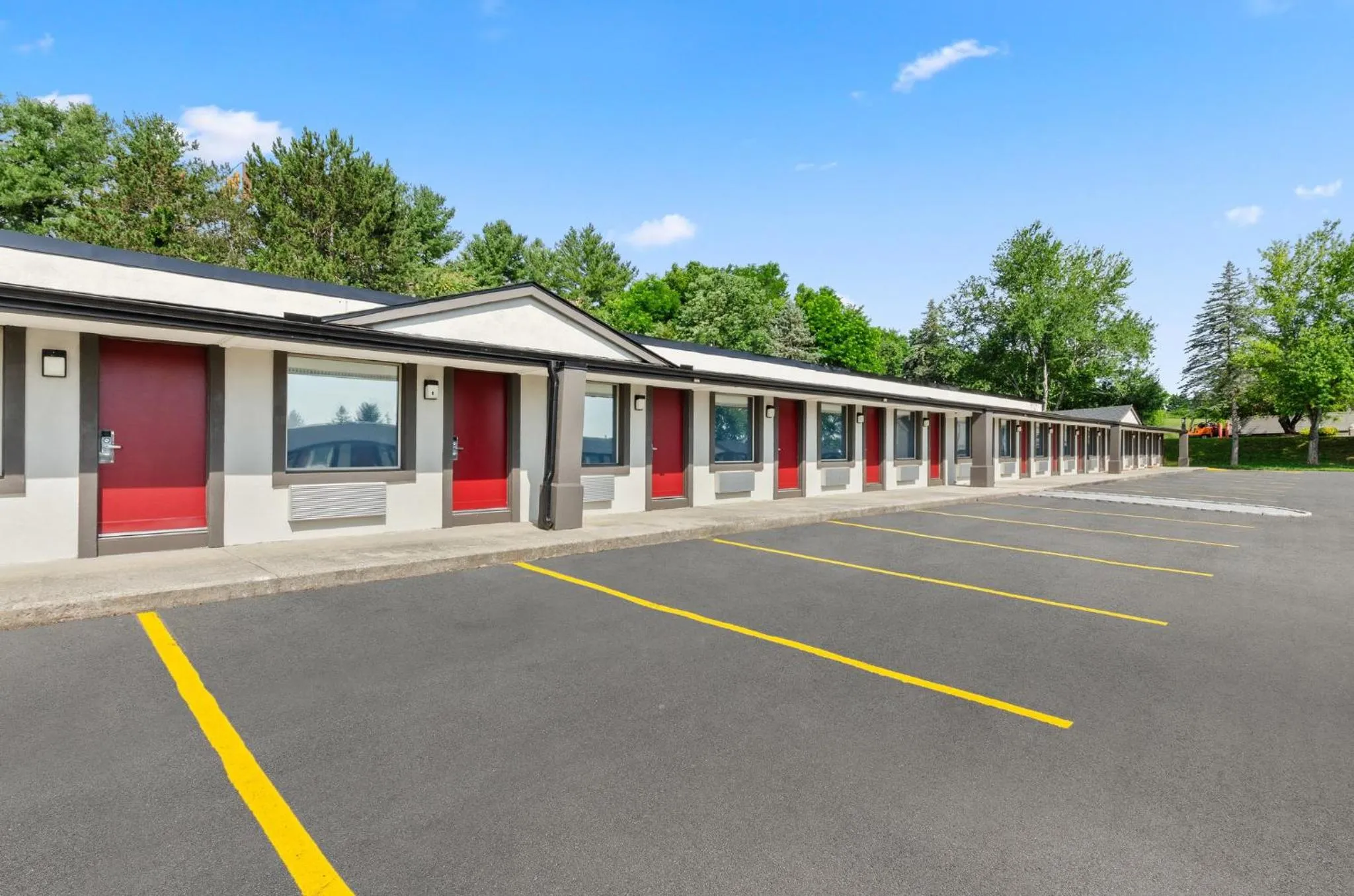 Property building in Red Roof Inn Wytheville