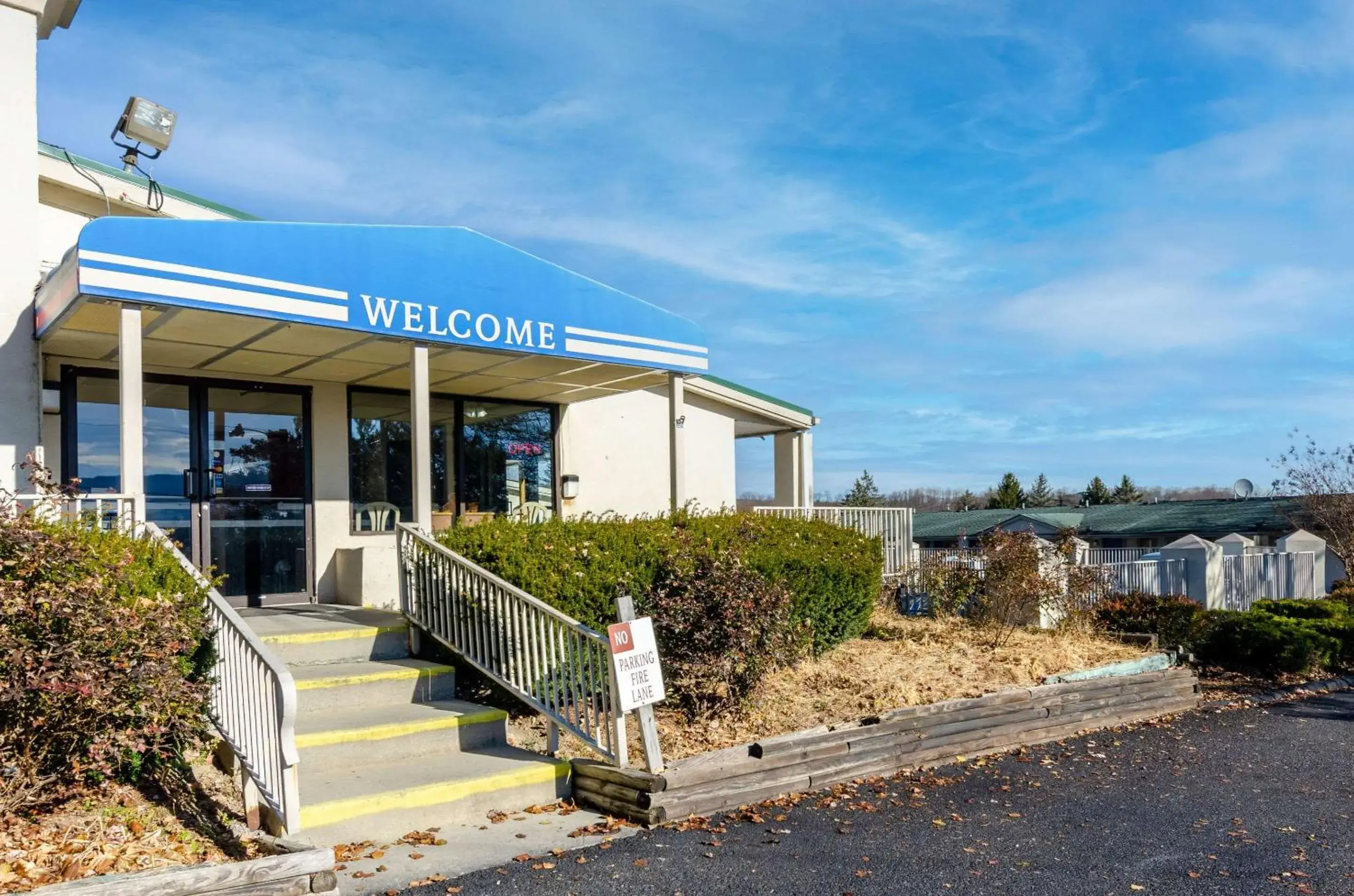 Property building in Rodeway Inn Property building in Rodeway Inn
