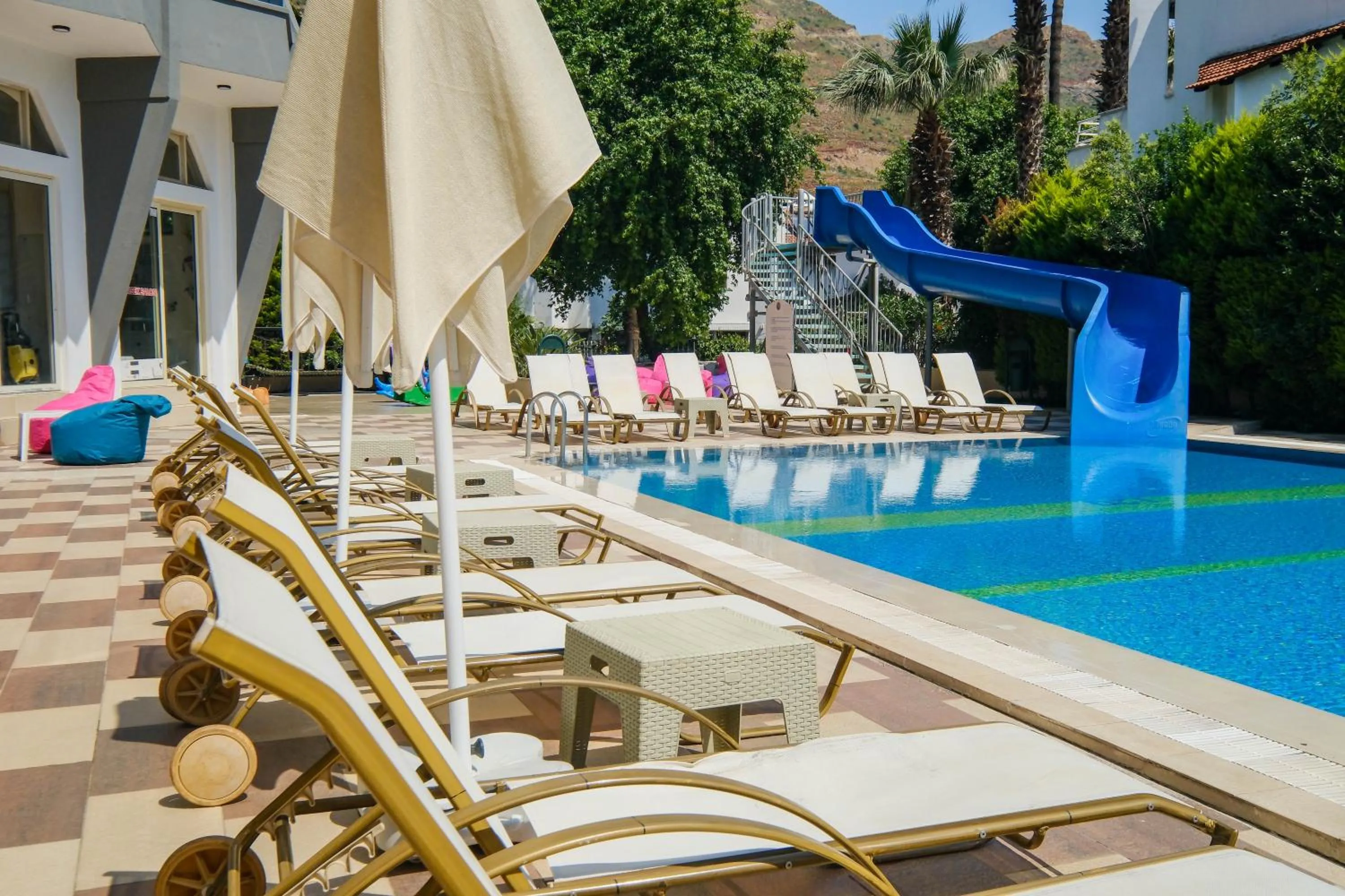 Swimming pool in Club Selen icmeler