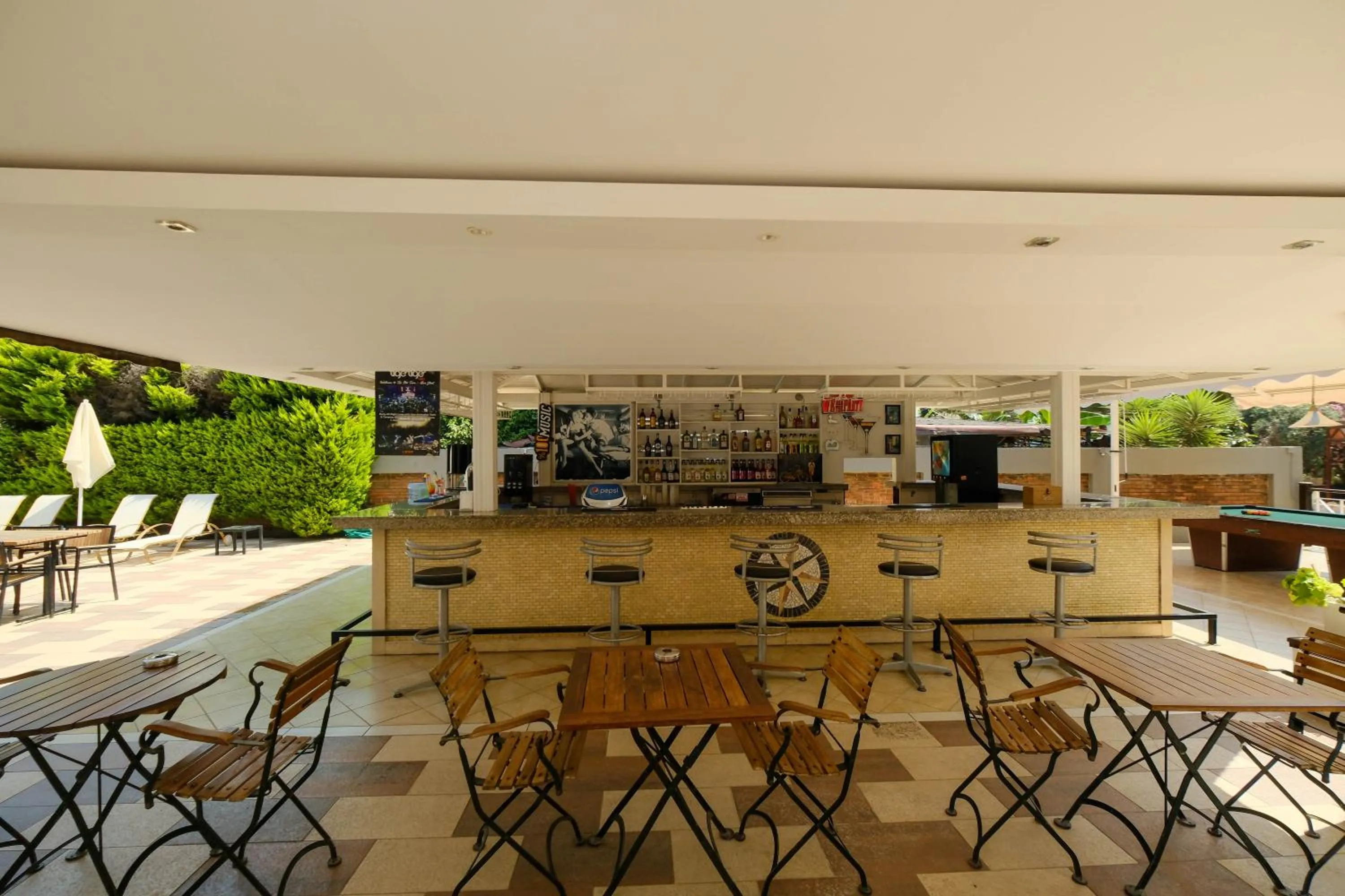 Restaurant/places to eat in Club Selen icmeler