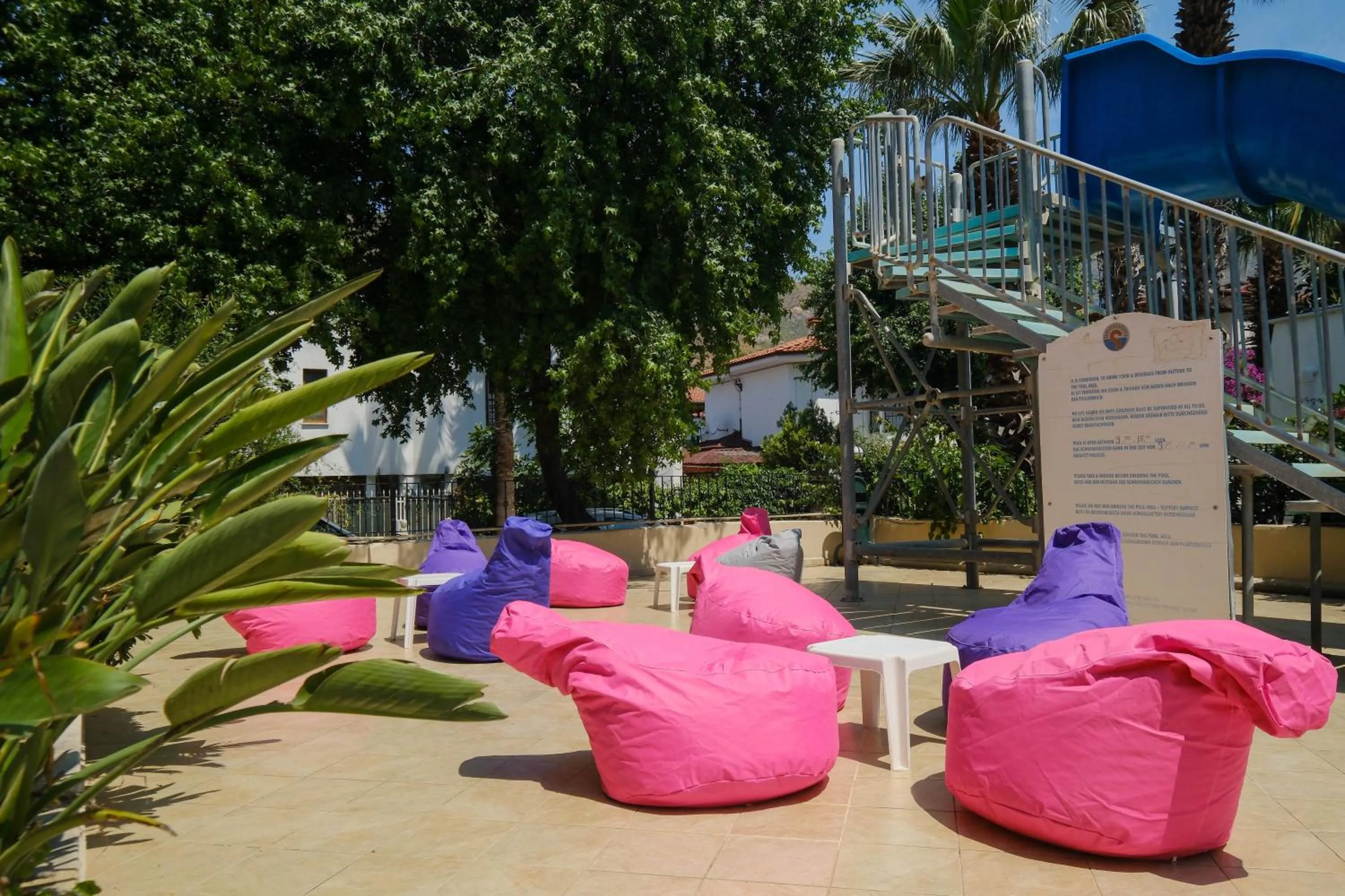 Seating area in Club Selen icmeler