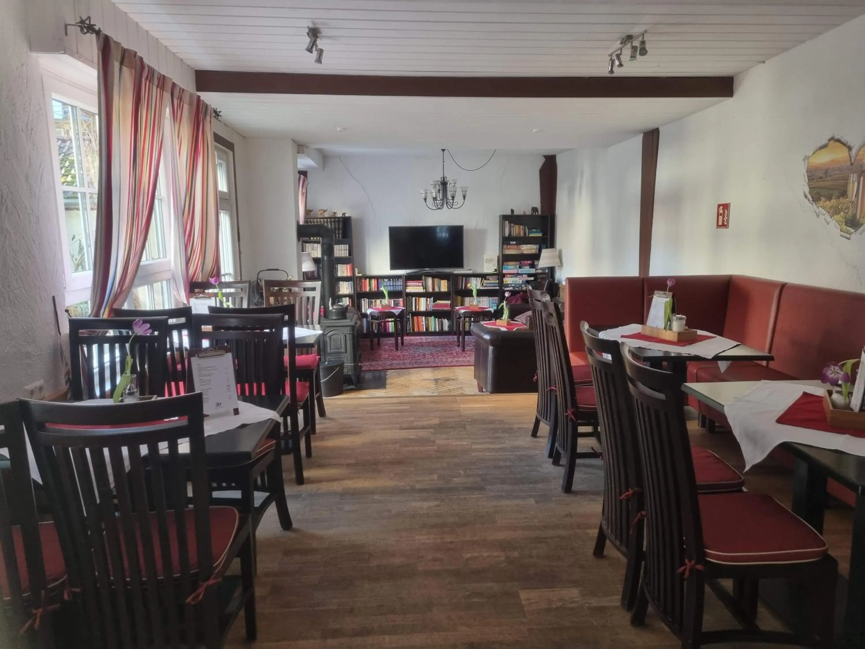 Communal lounge/ TV room in Hotel Herberge zur Traube