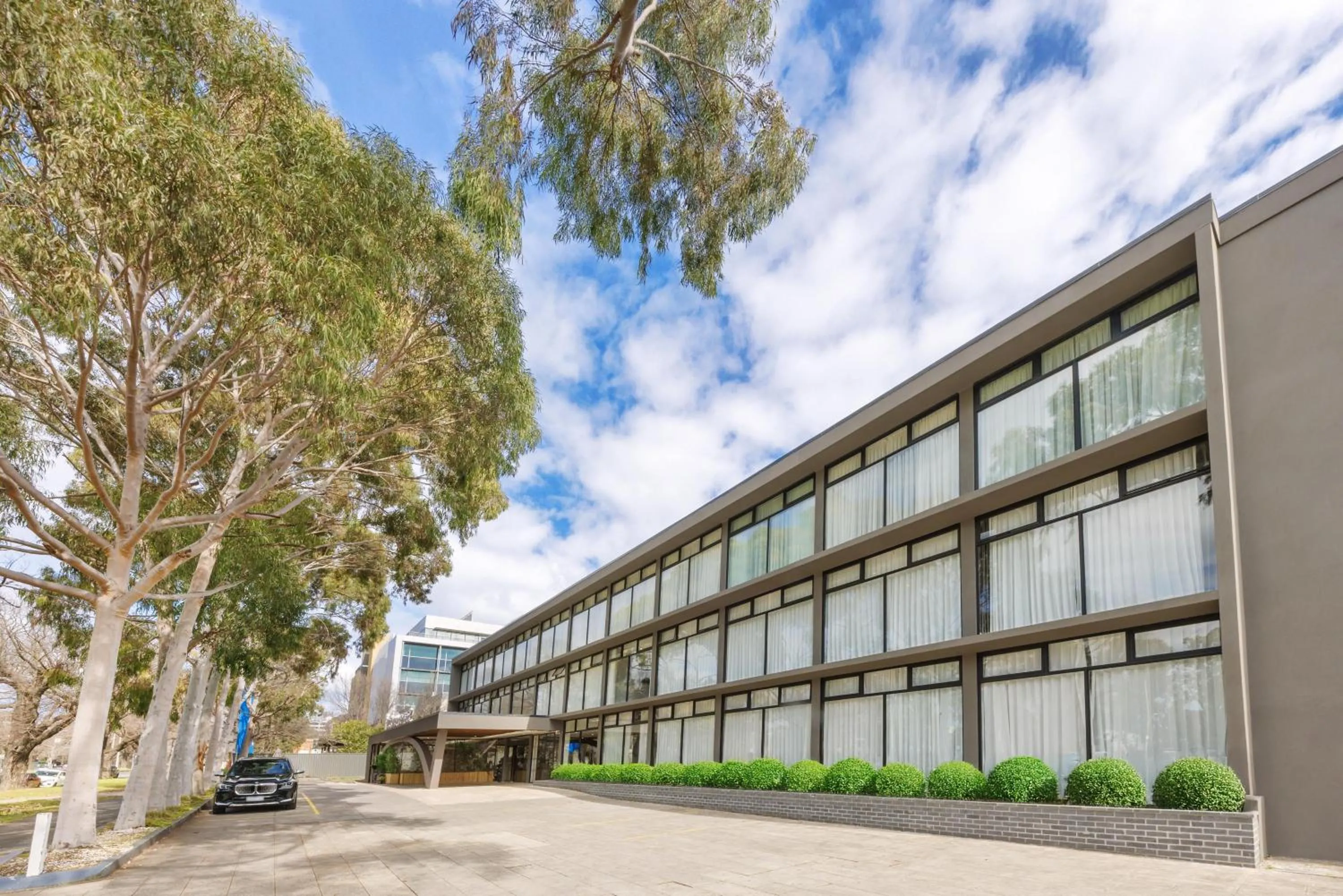 Property building in Park Inn by Radisson Melbourne Carlton