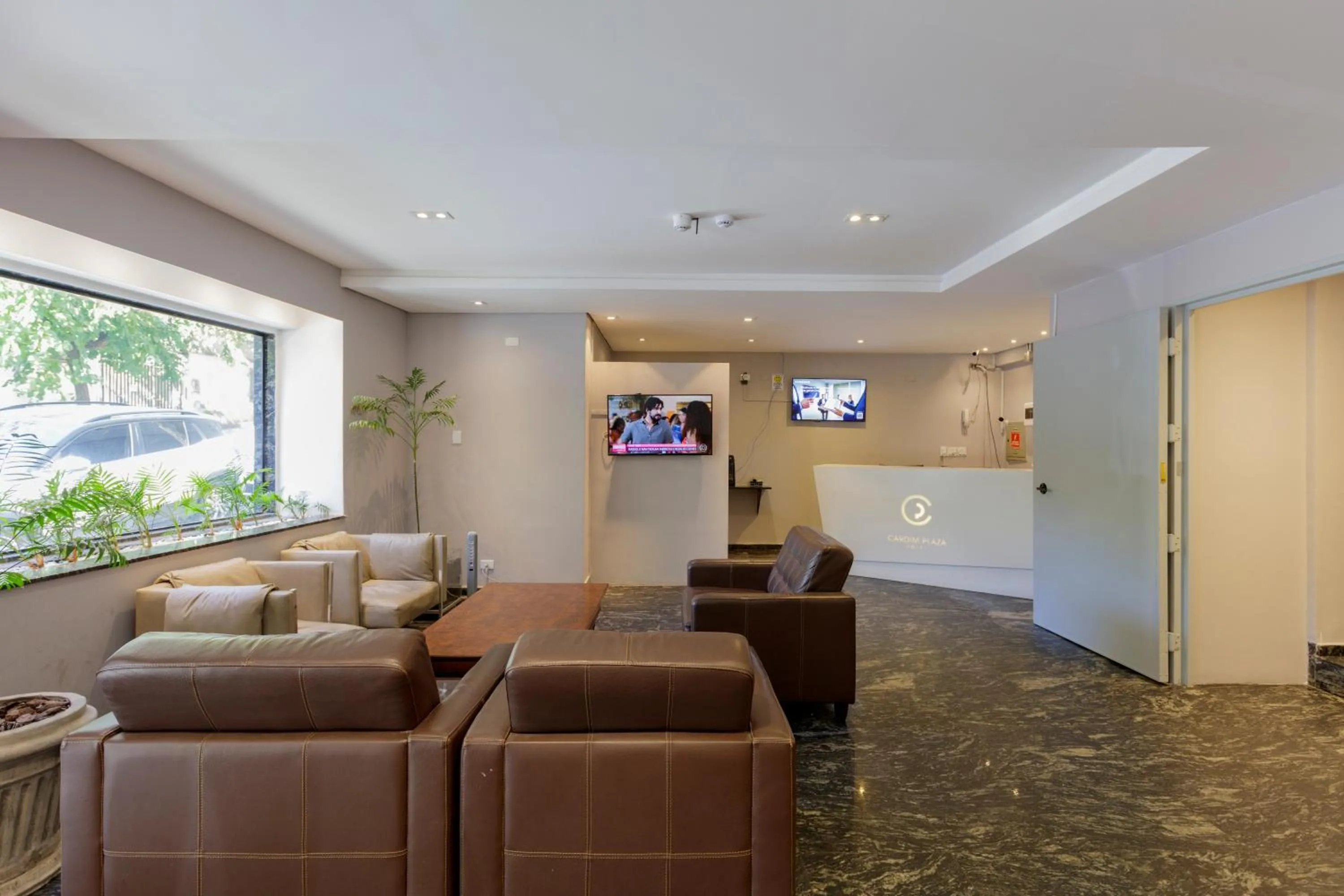 Lobby or reception in Cardim Plaza Hotel