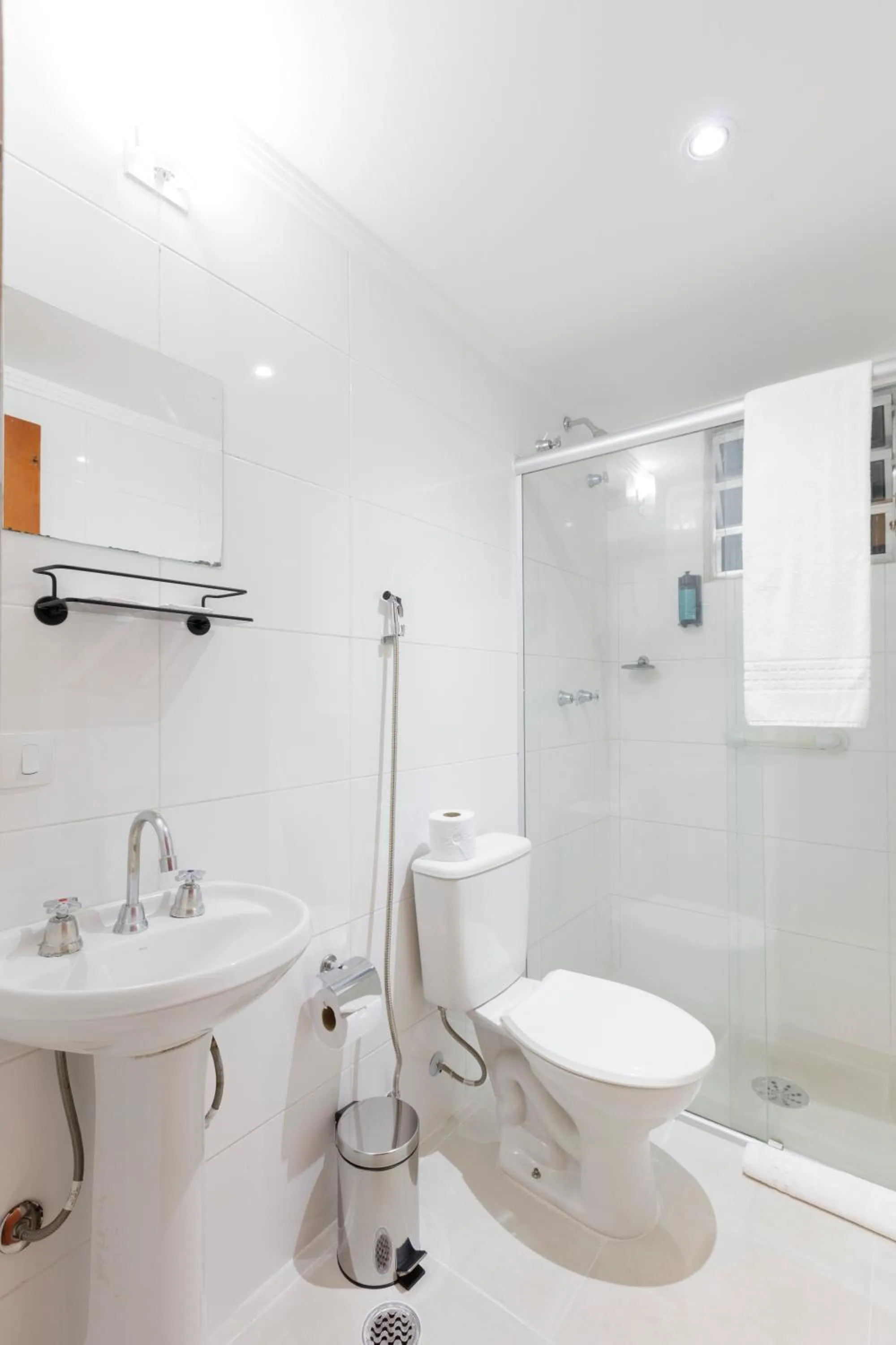 Bathroom in Cardim Plaza Hotel