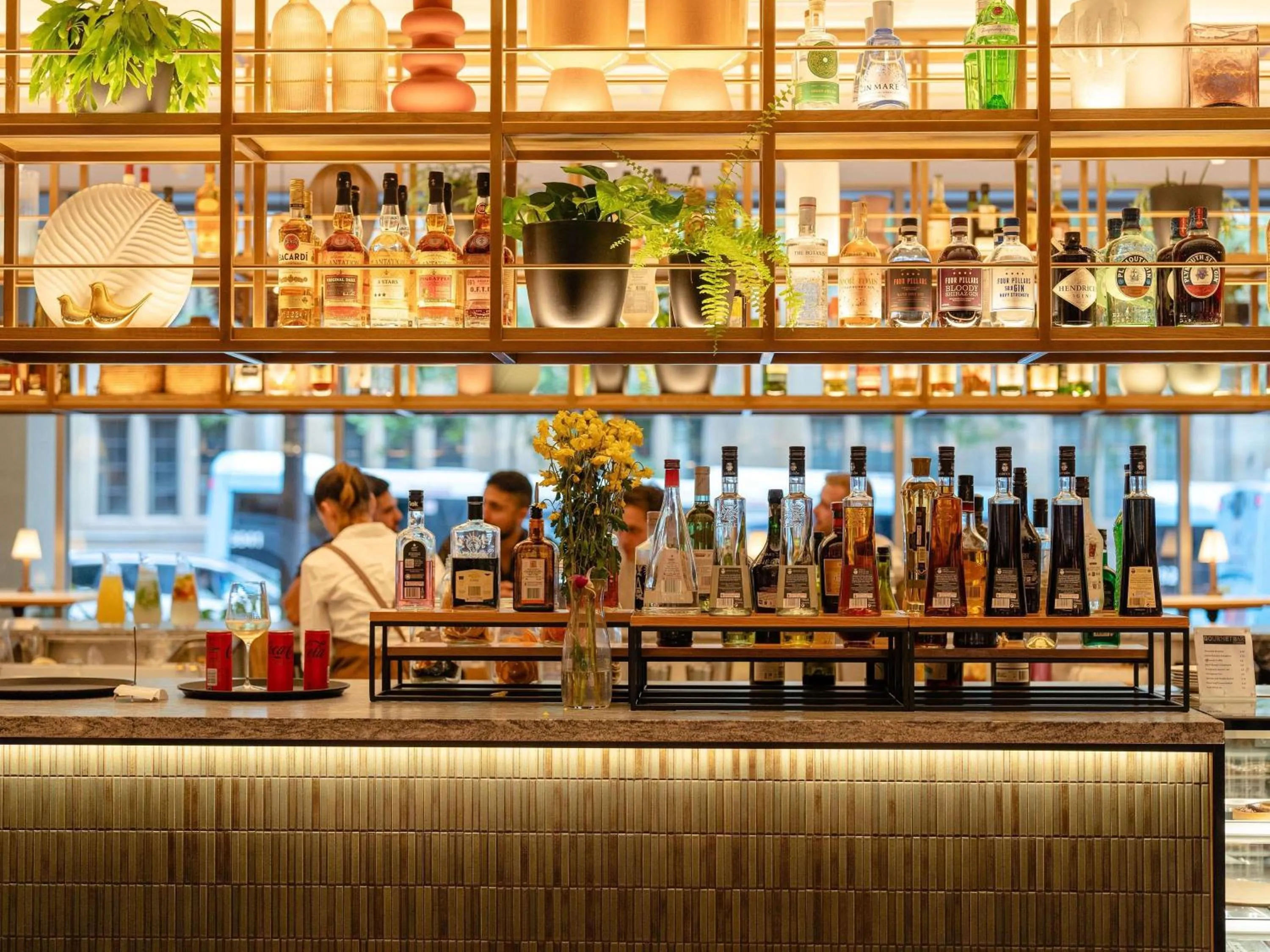 Restaurant/places to eat in Novotel Sydney City Centre