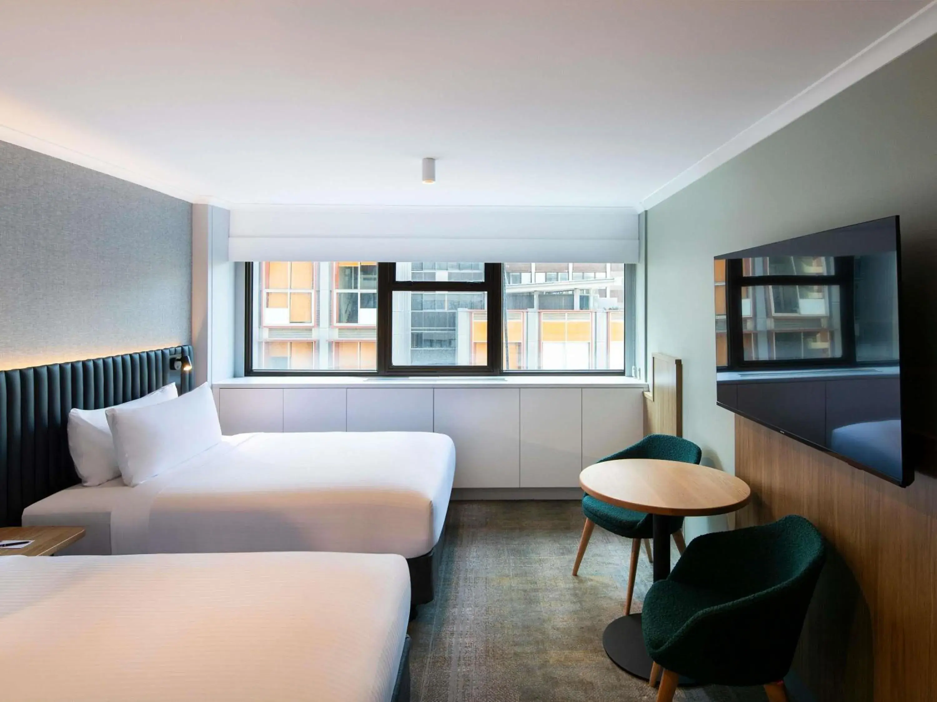 Standard Twin Room in Novotel Sydney City Centre Standard Twin Room in Novotel Sydney City Centre