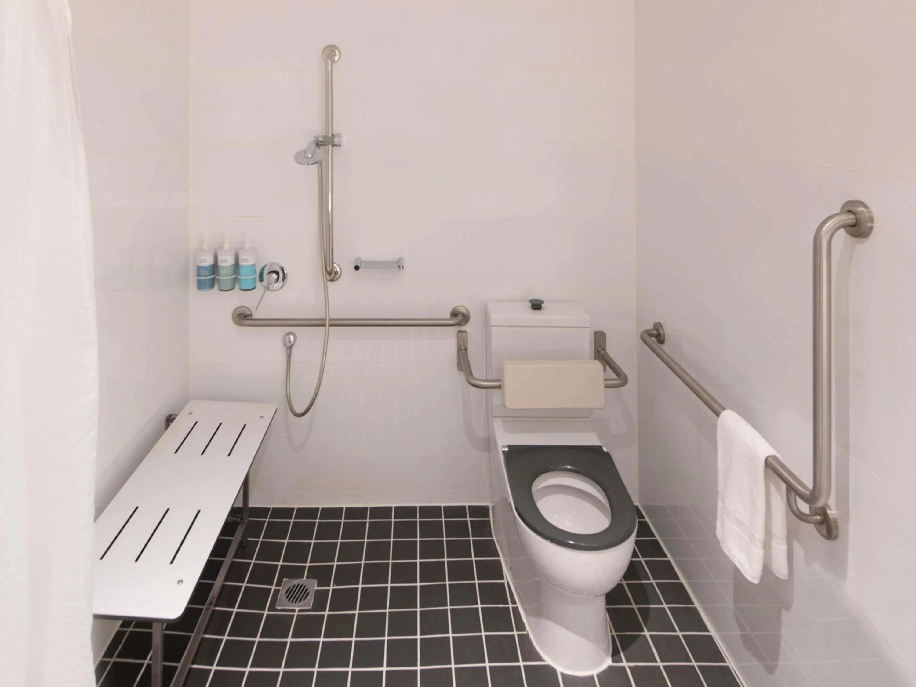 Bedroom in Novotel Sydney City Centre