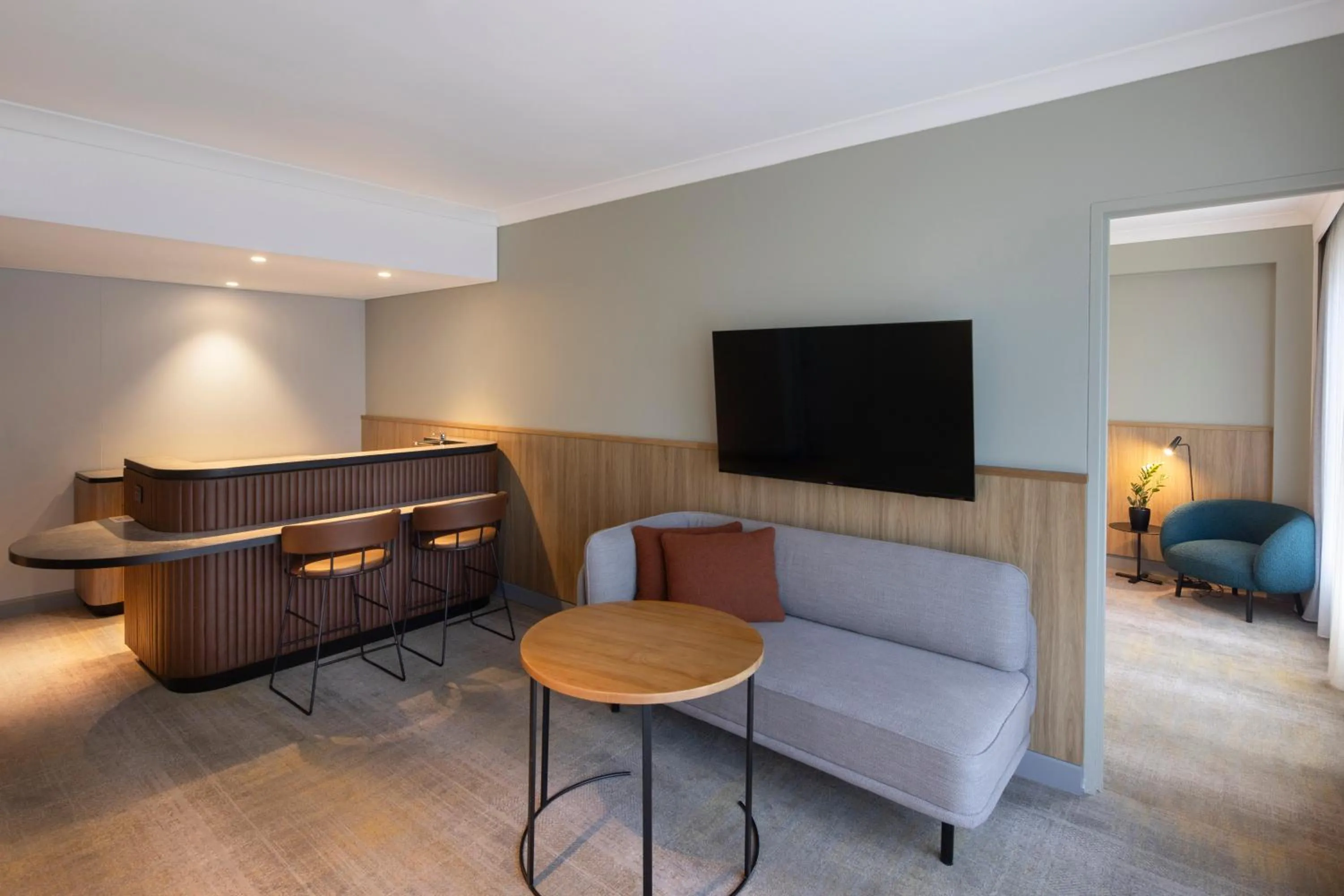 Living room in Novotel Sydney City Centre