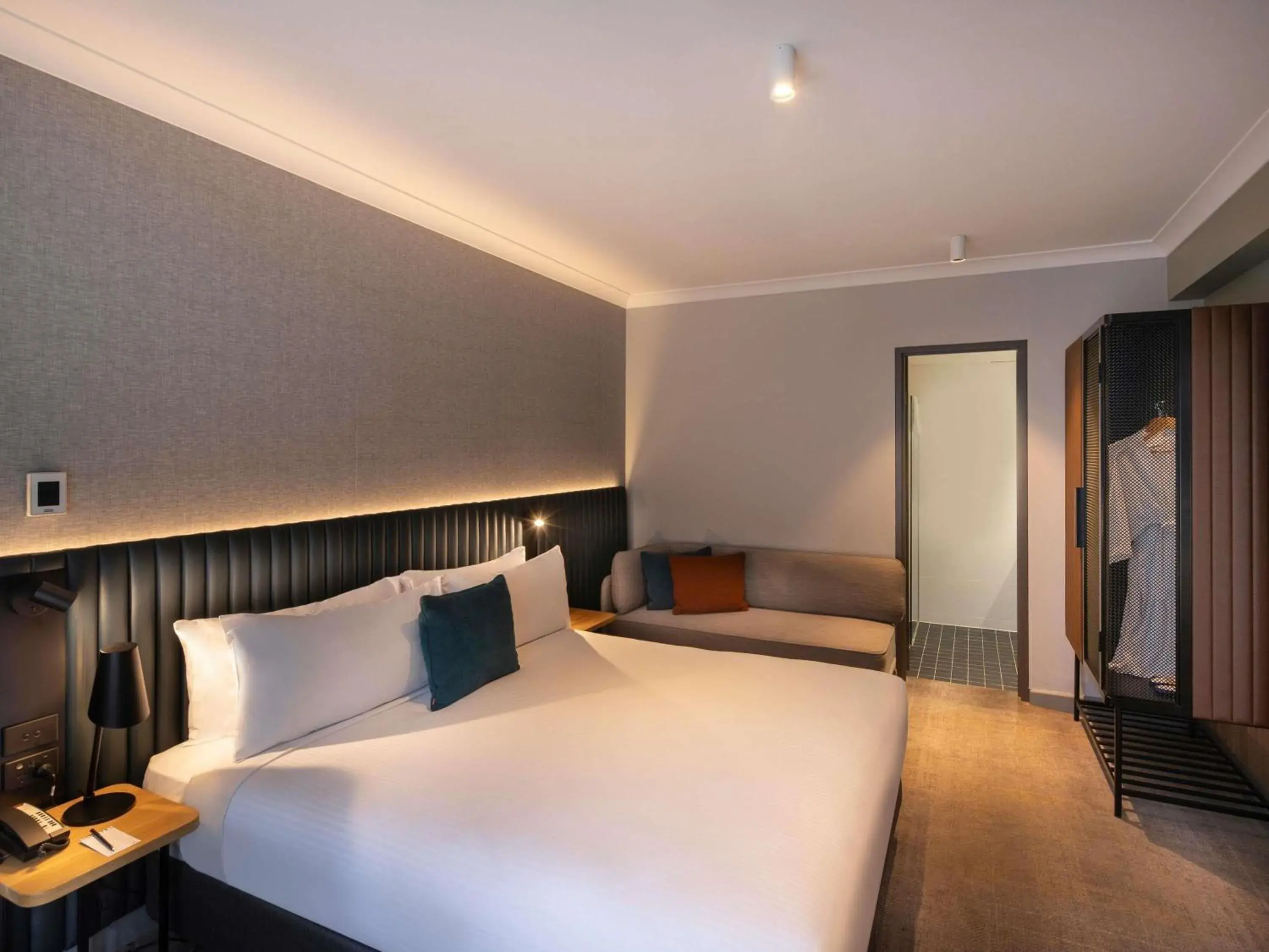 Superior One-Bedroom Apartment in Novotel Sydney City Centre Superior One-Bedroom Apartment in Novotel Sydney City Centre