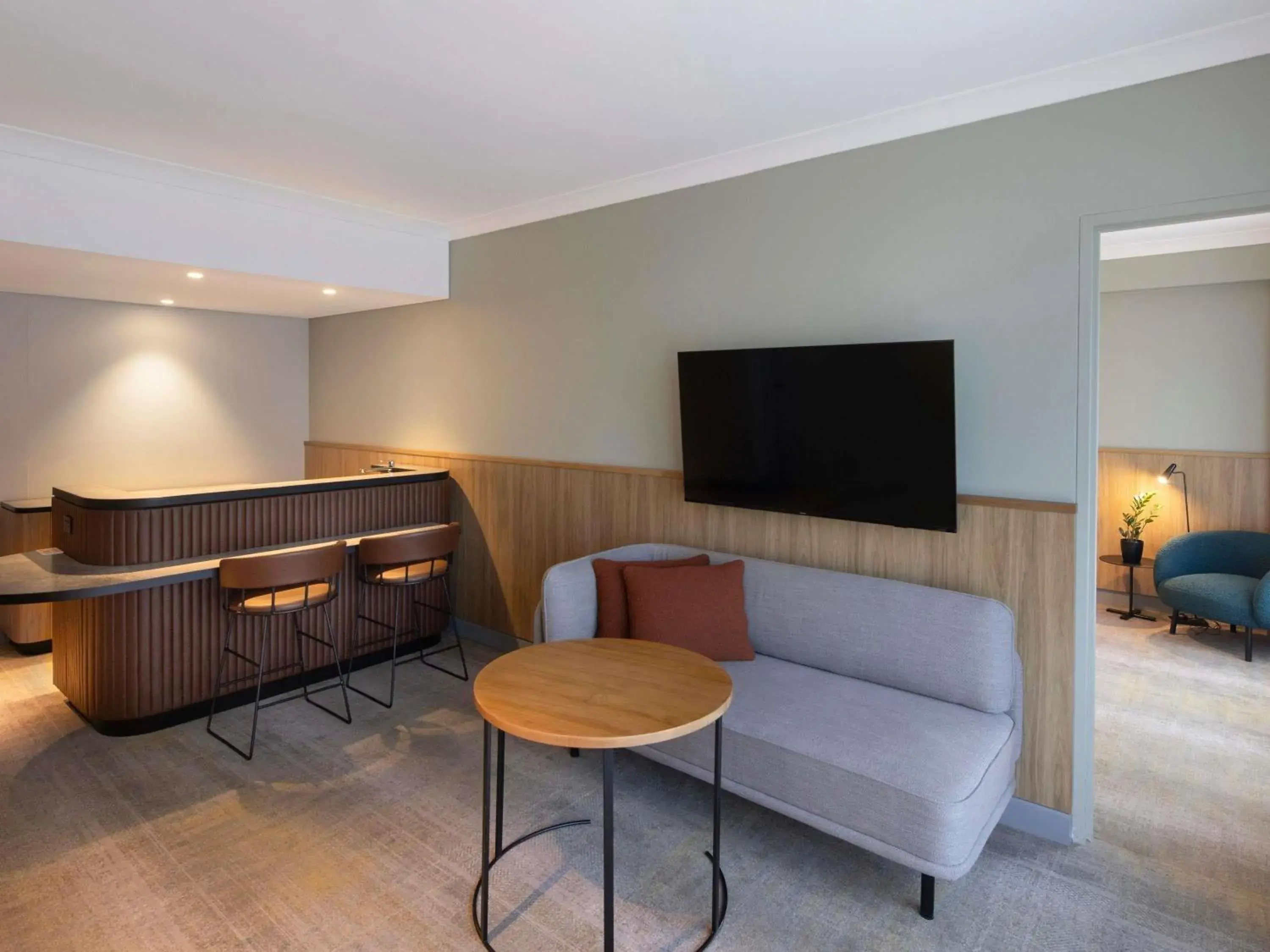 One-Bedroom Suite in Novotel Sydney City Centre One-Bedroom Suite in Novotel Sydney City Centre