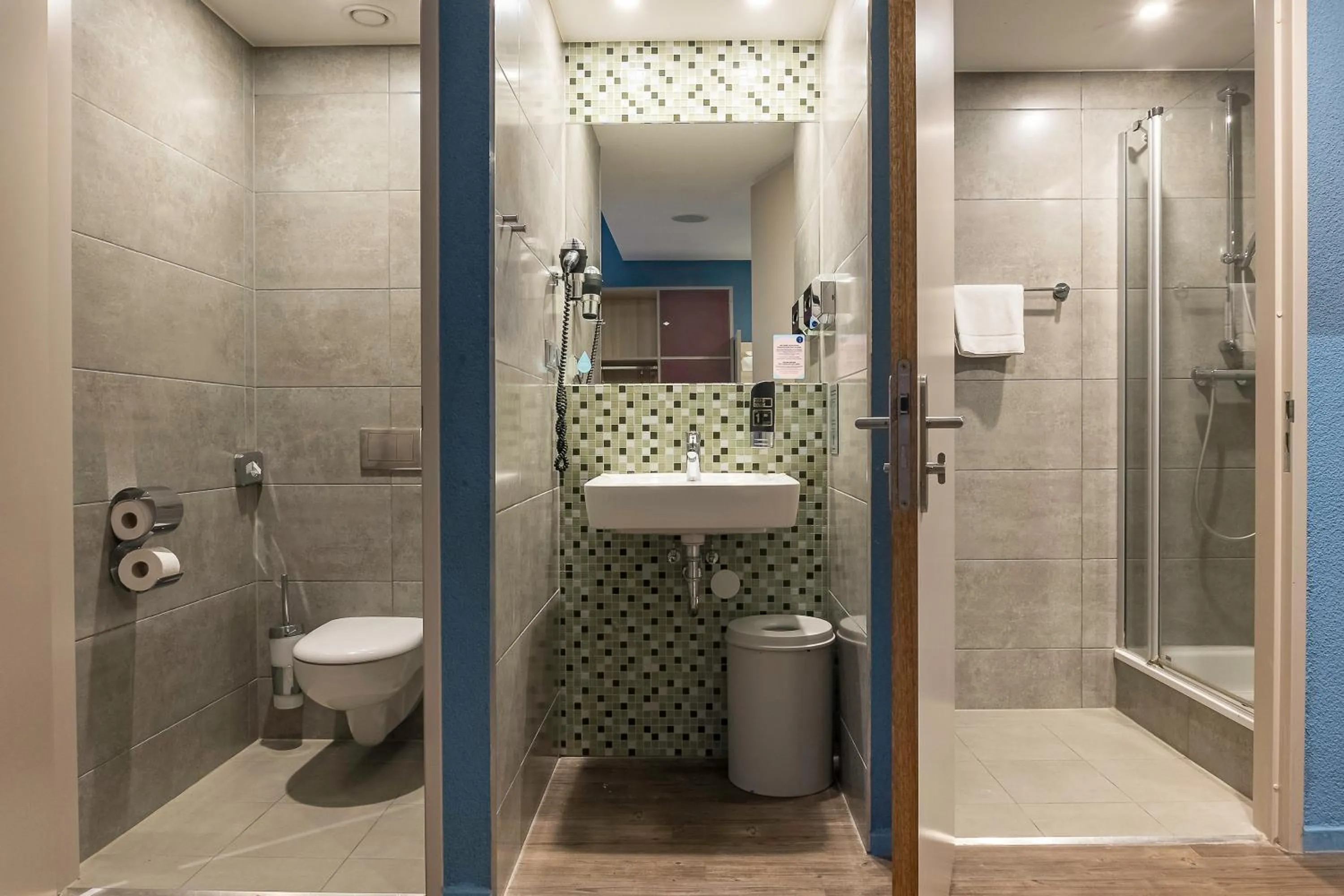 Bathroom in MEININGER Hotel Amsterdam City West