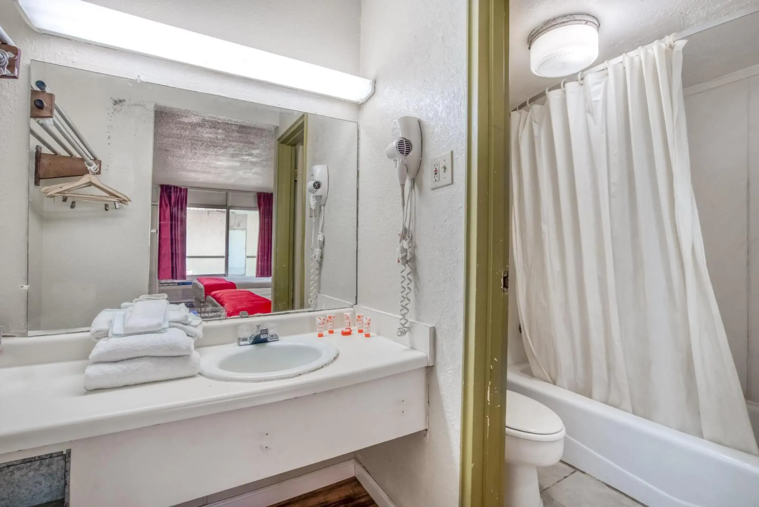 Bathroom in OYO Hotel Brownwood Hwy 67 Bathroom in OYO Hotel Brownwood Hwy 67