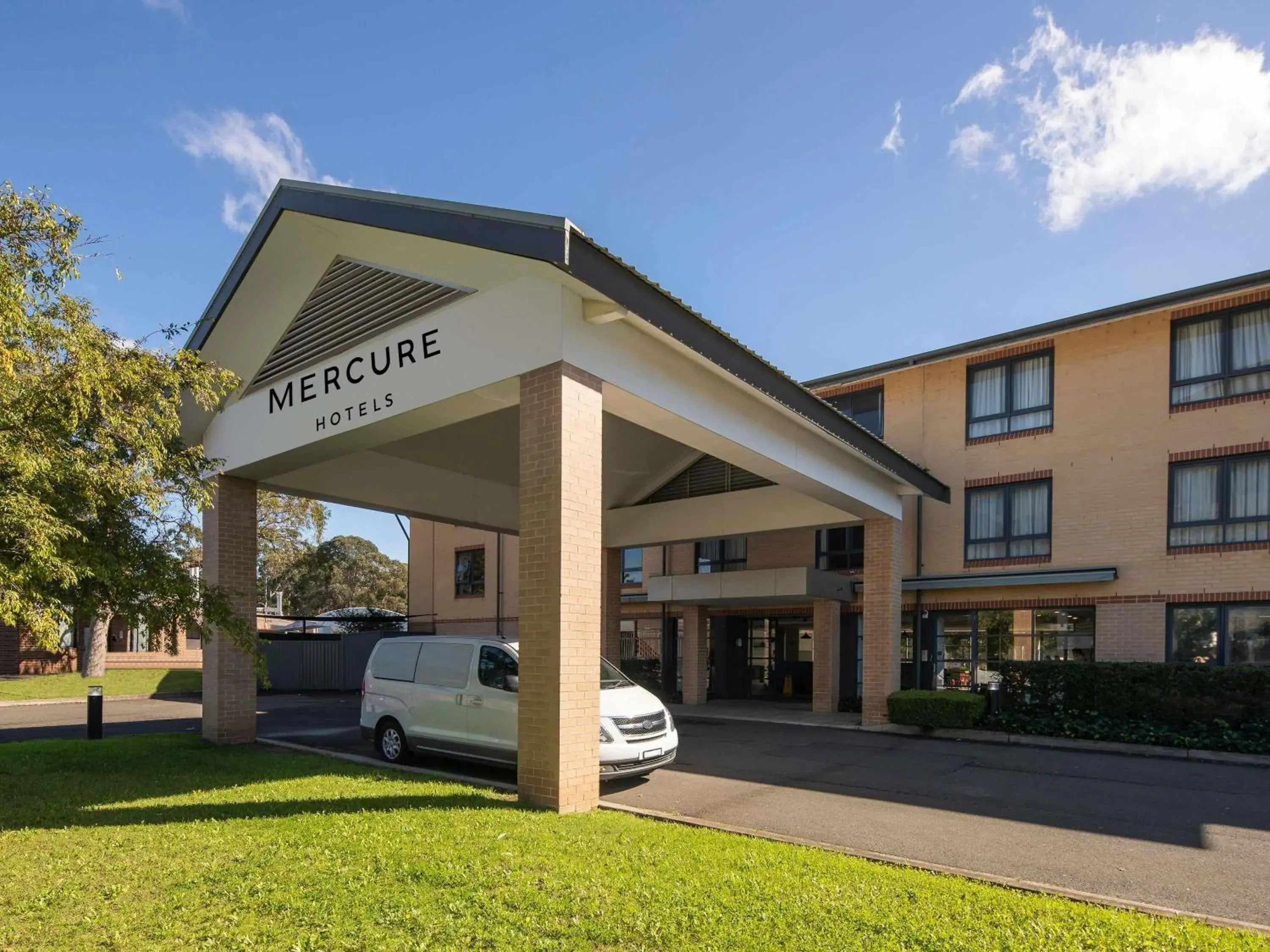 Property building in Mercure Sydney Macquarie Park Property building in Mercure Sydney Macquarie Park