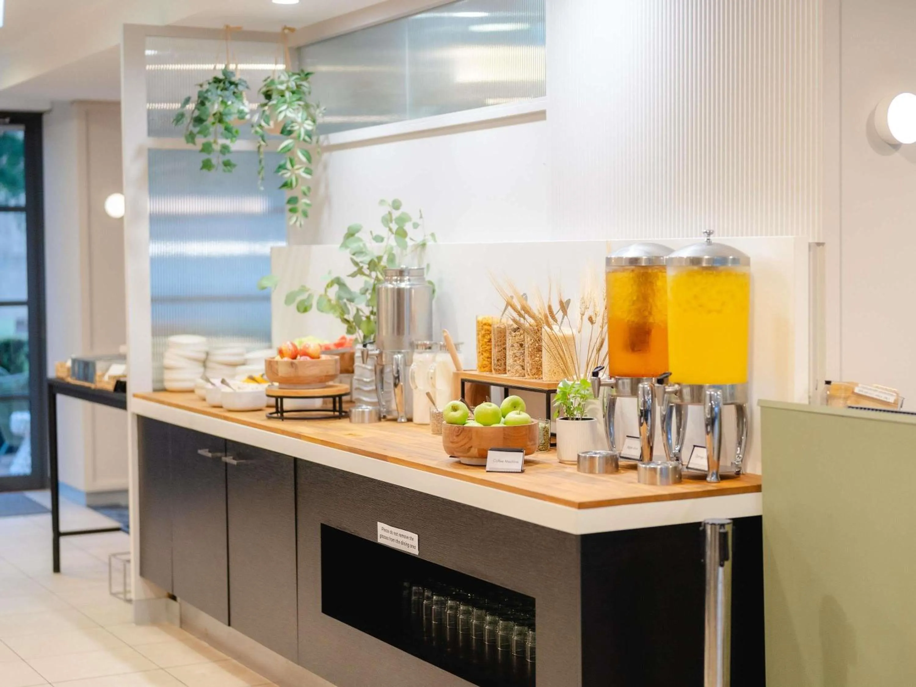 Breakfast in Mercure Sydney Macquarie Park