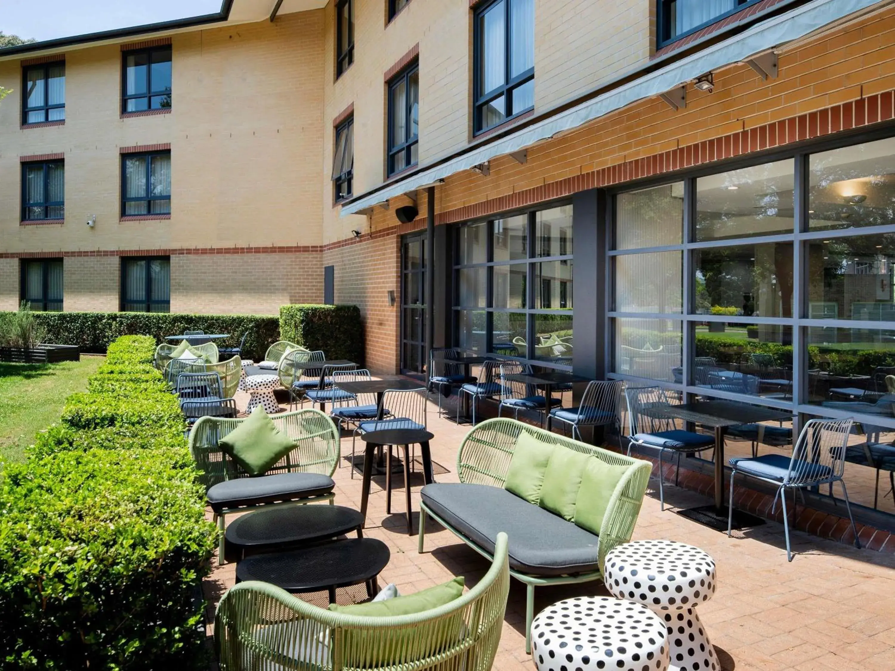 Property building in Mercure Sydney Macquarie Park Property building in Mercure Sydney Macquarie Park