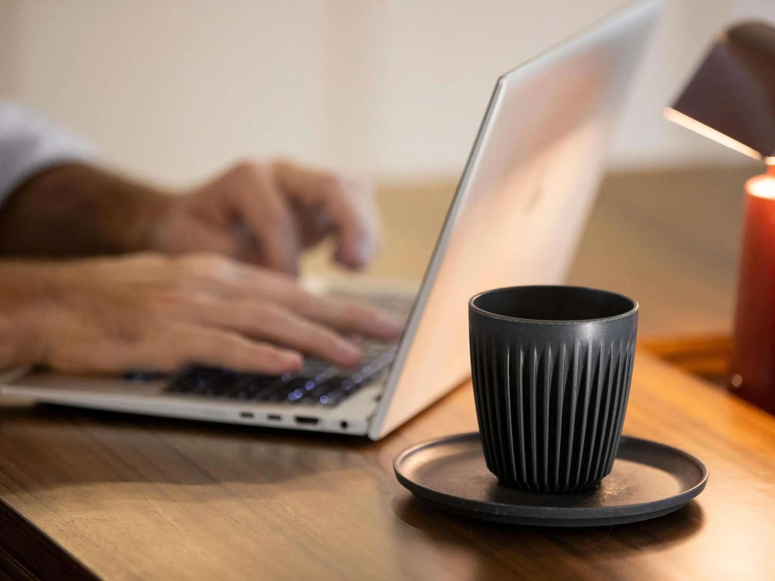 Lounge or bar in Mercure Melbourne Southbank