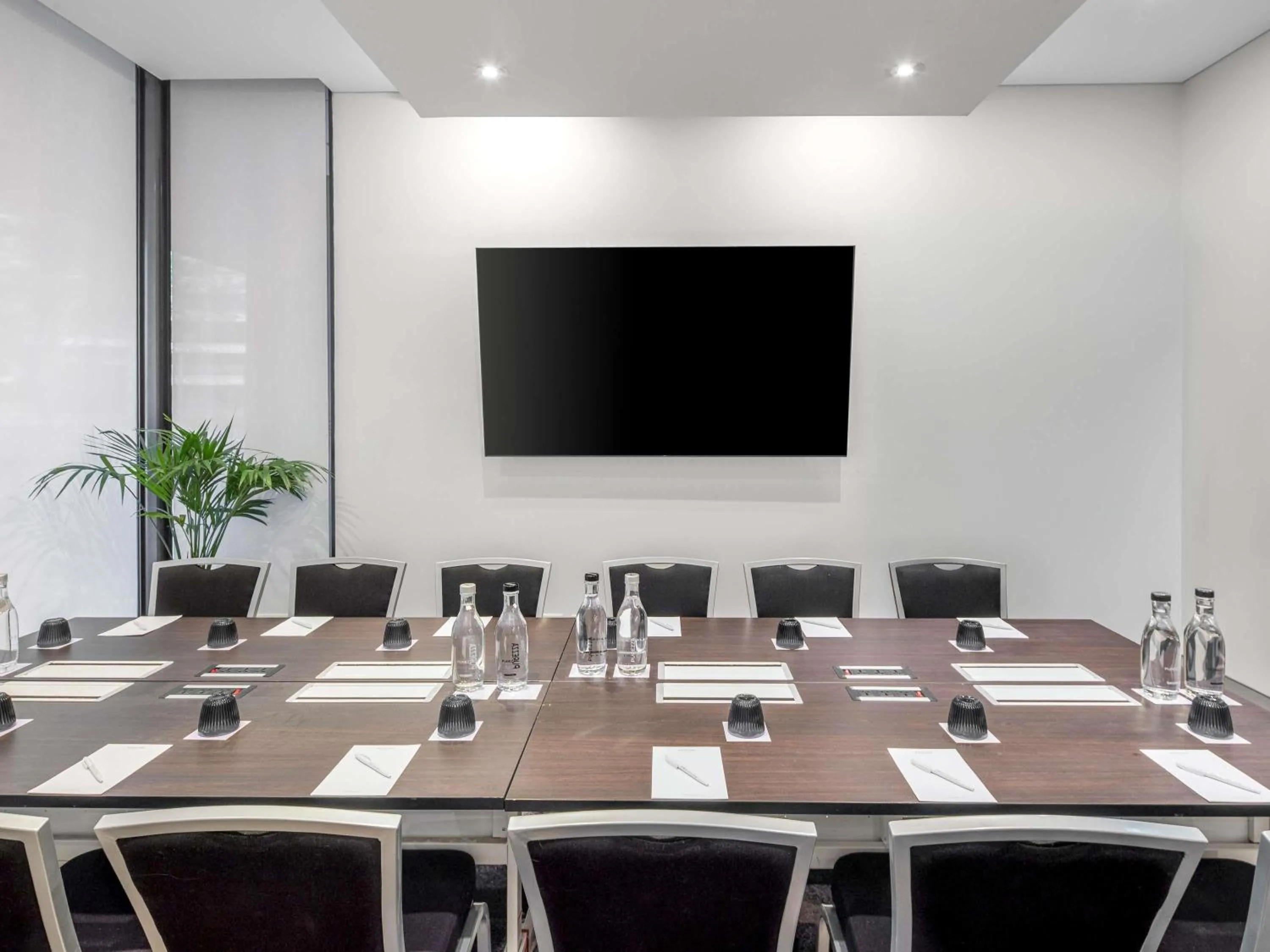 Meeting/conference room in Mercure Melbourne Southbank