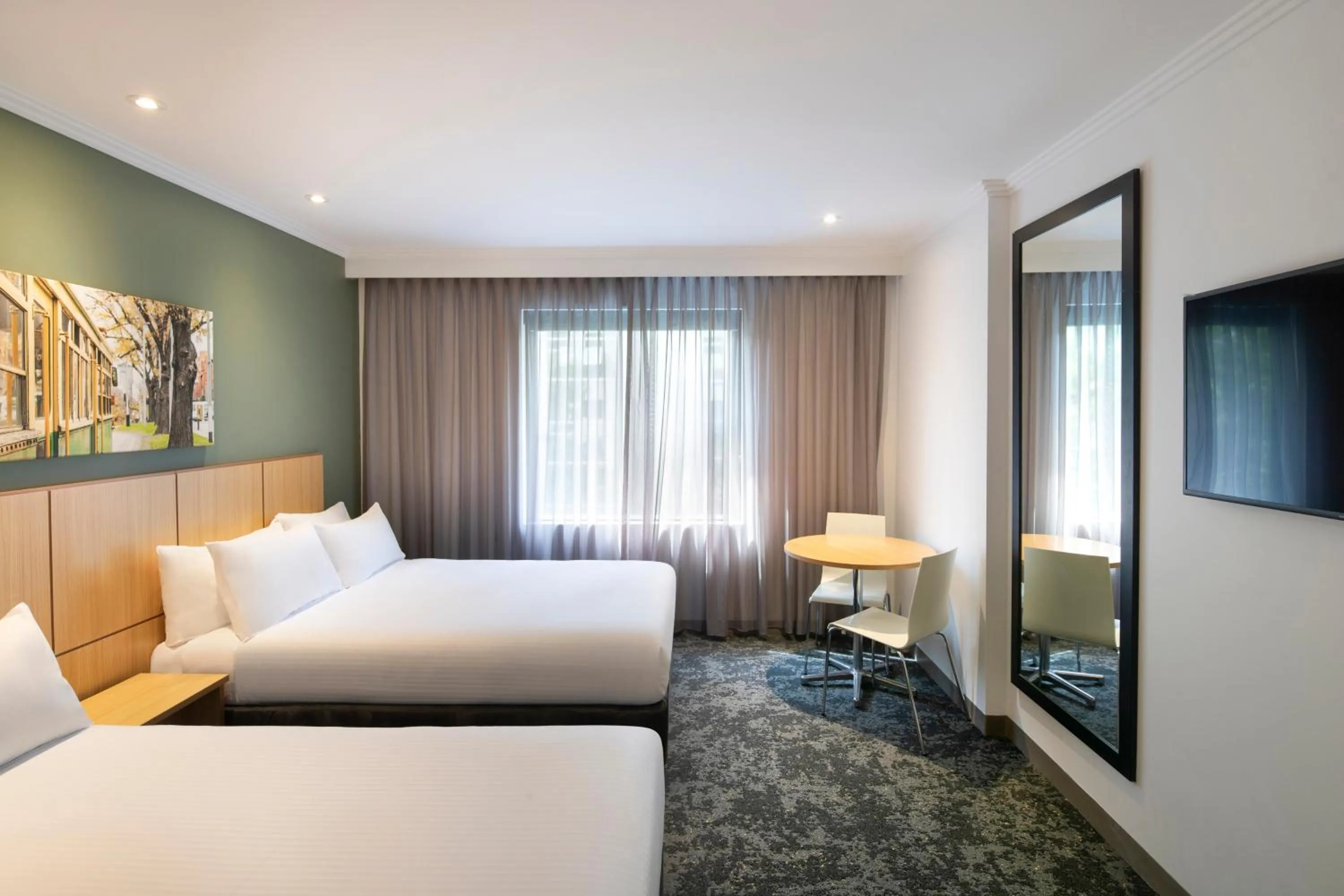 Bed in Mercure Melbourne Southbank