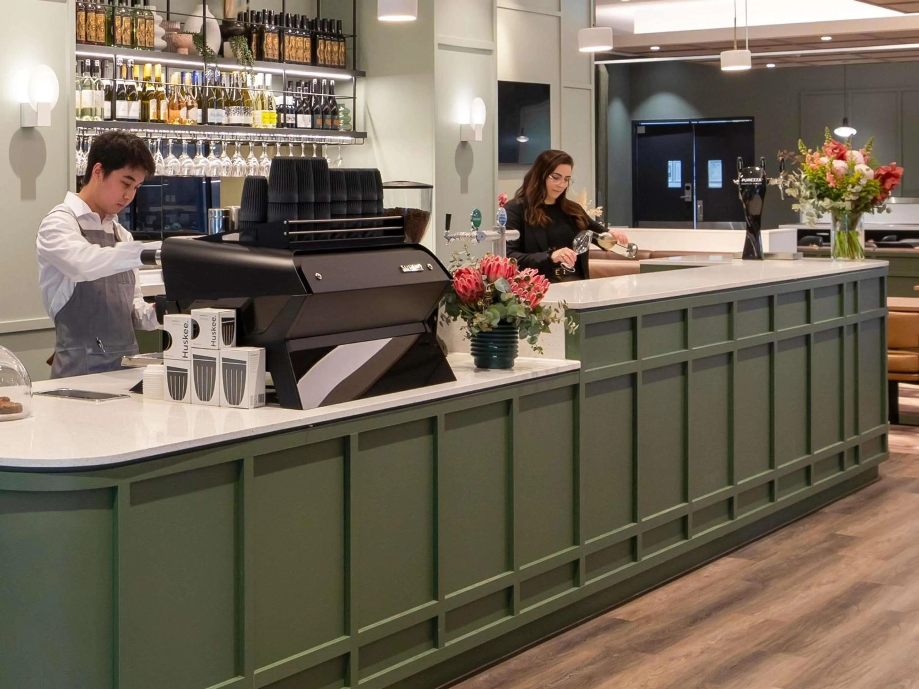 Lounge or bar in Mercure Melbourne Southbank