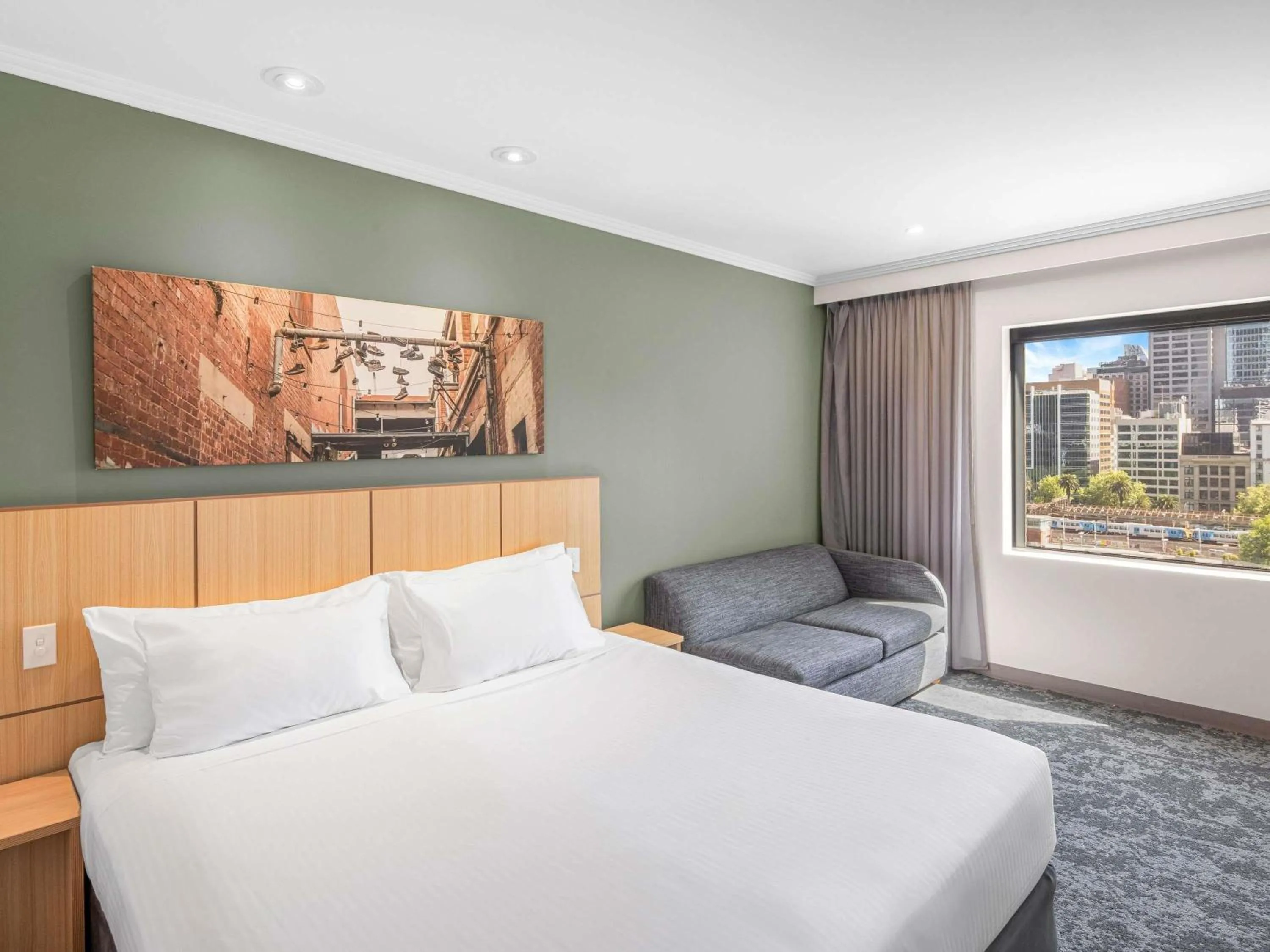 Property building, Bed in Mercure Melbourne Southbank