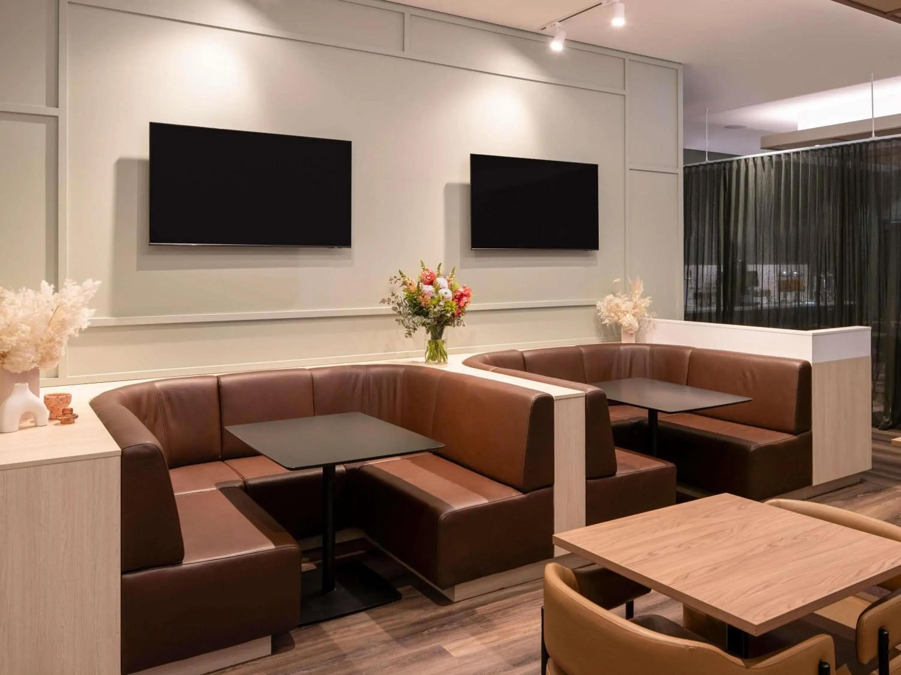 Property building in Mercure Melbourne Southbank Property building in Mercure Melbourne Southbank