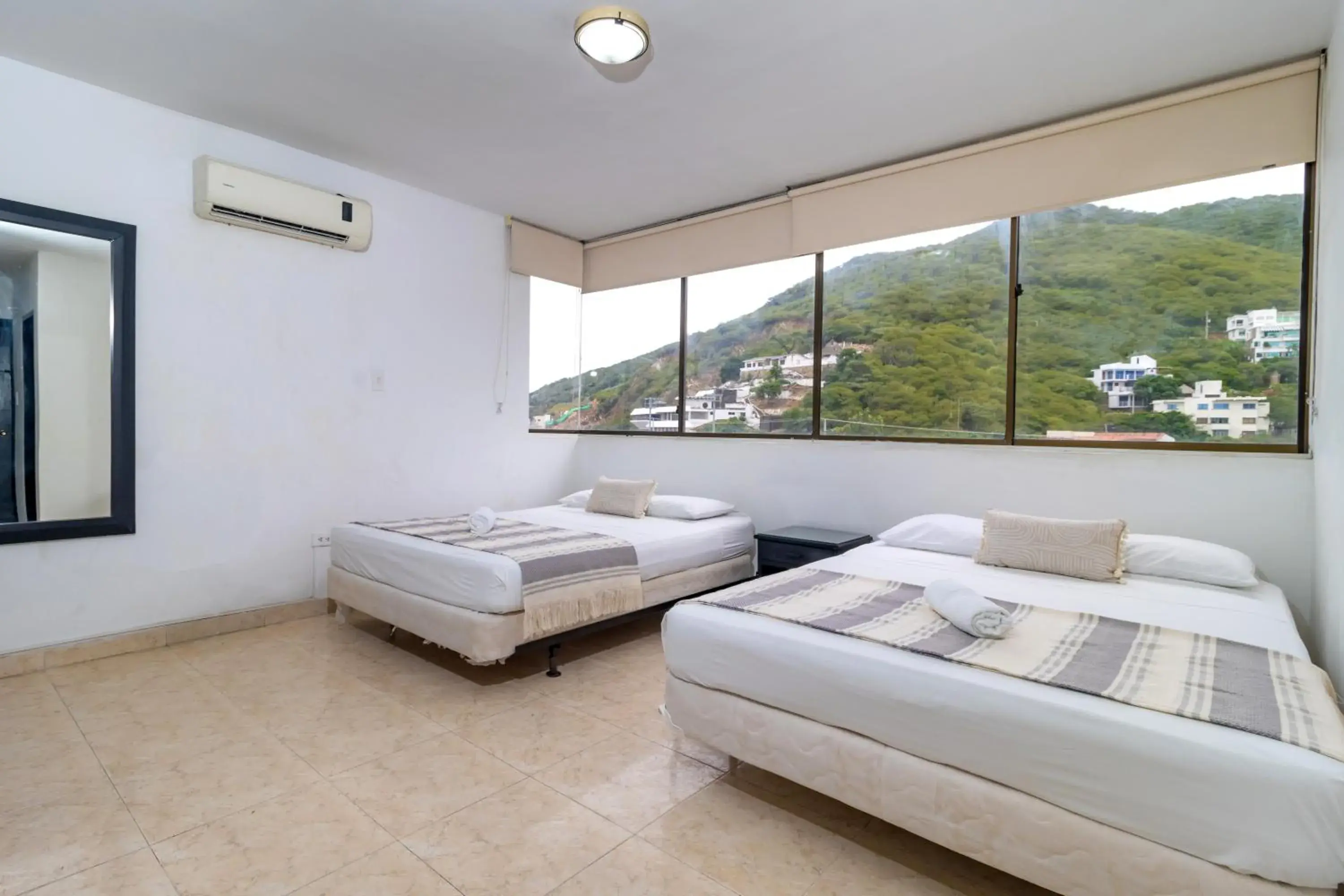 Bed in Hotel Axis Inn By GEH Suites Bed in Hotel Axis Inn By GEH Suites