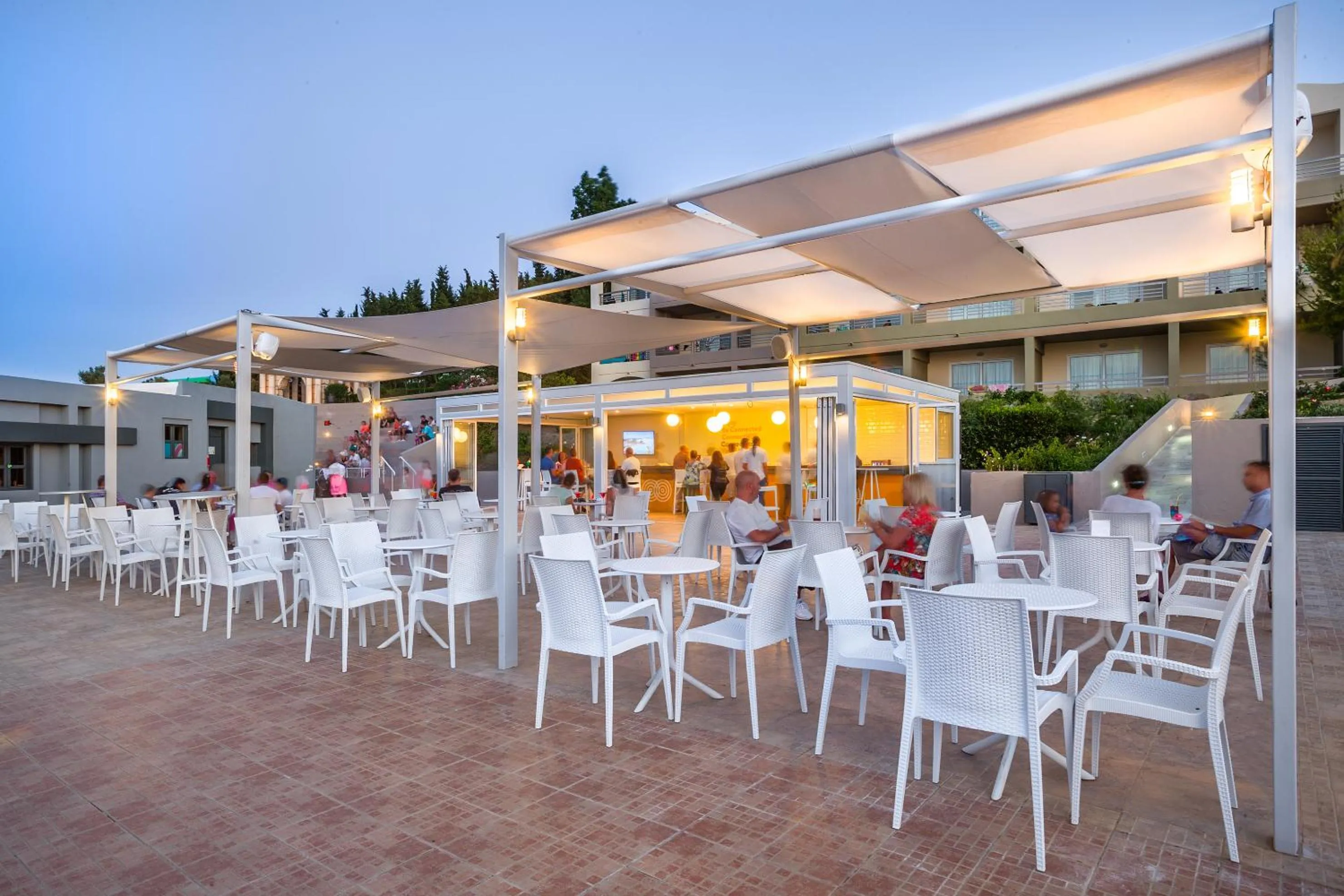 Restaurant/places to eat in Kipriotis Aqualand Hotel