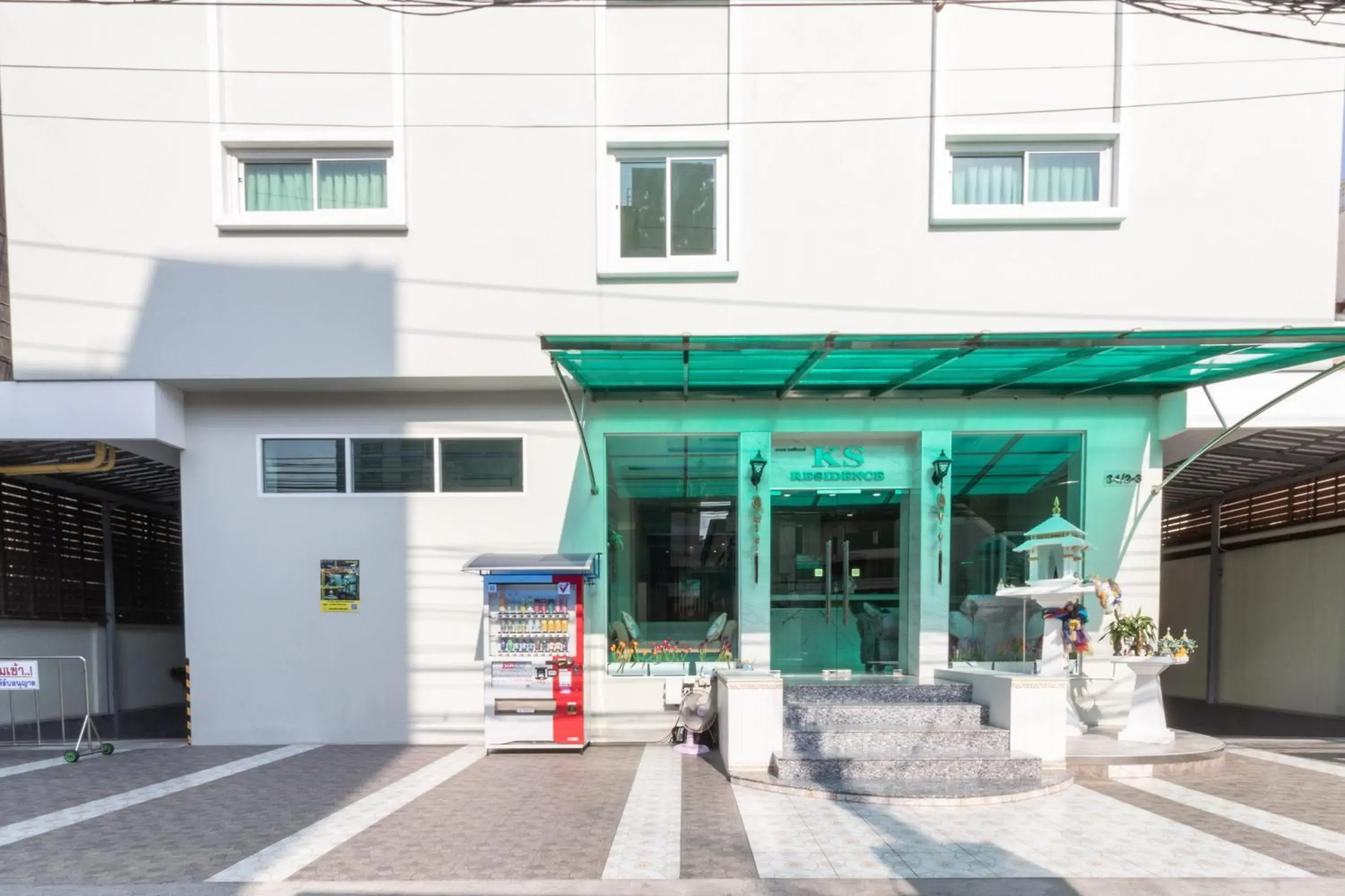 Facade/entrance in The Victory View Facade/entrance in The Victory View