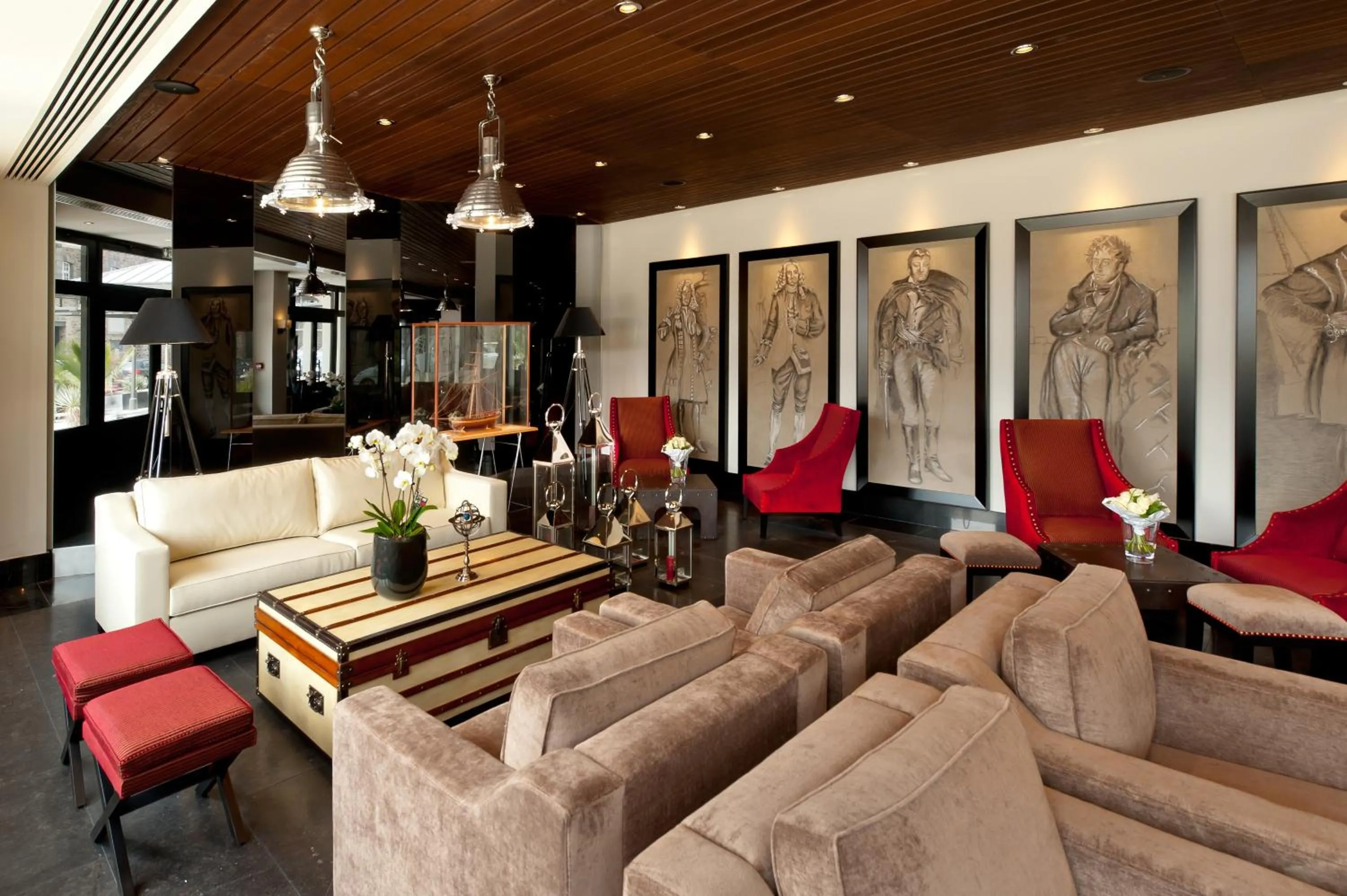 Lobby or reception in Hôtel Le Nouveau Monde