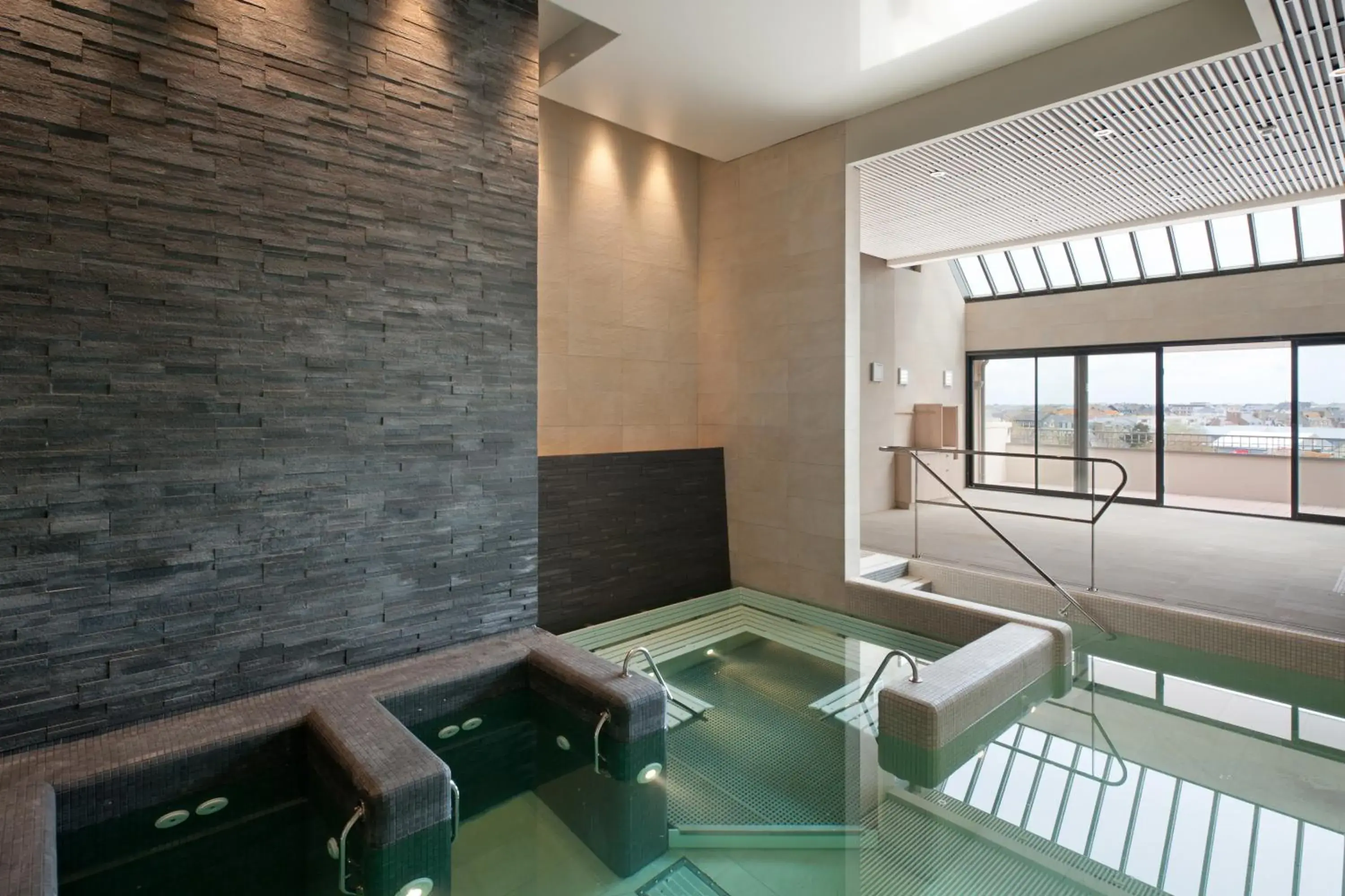 Spa and wellness centre/facilities in Hôtel Le Nouveau Monde Spa and wellness centre/facilities in Hôtel Le Nouveau Monde